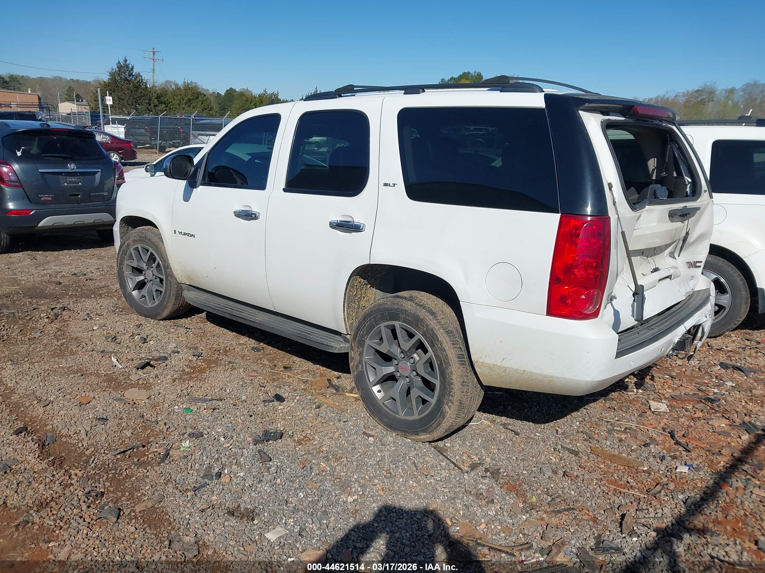 GMC YUKON image 3