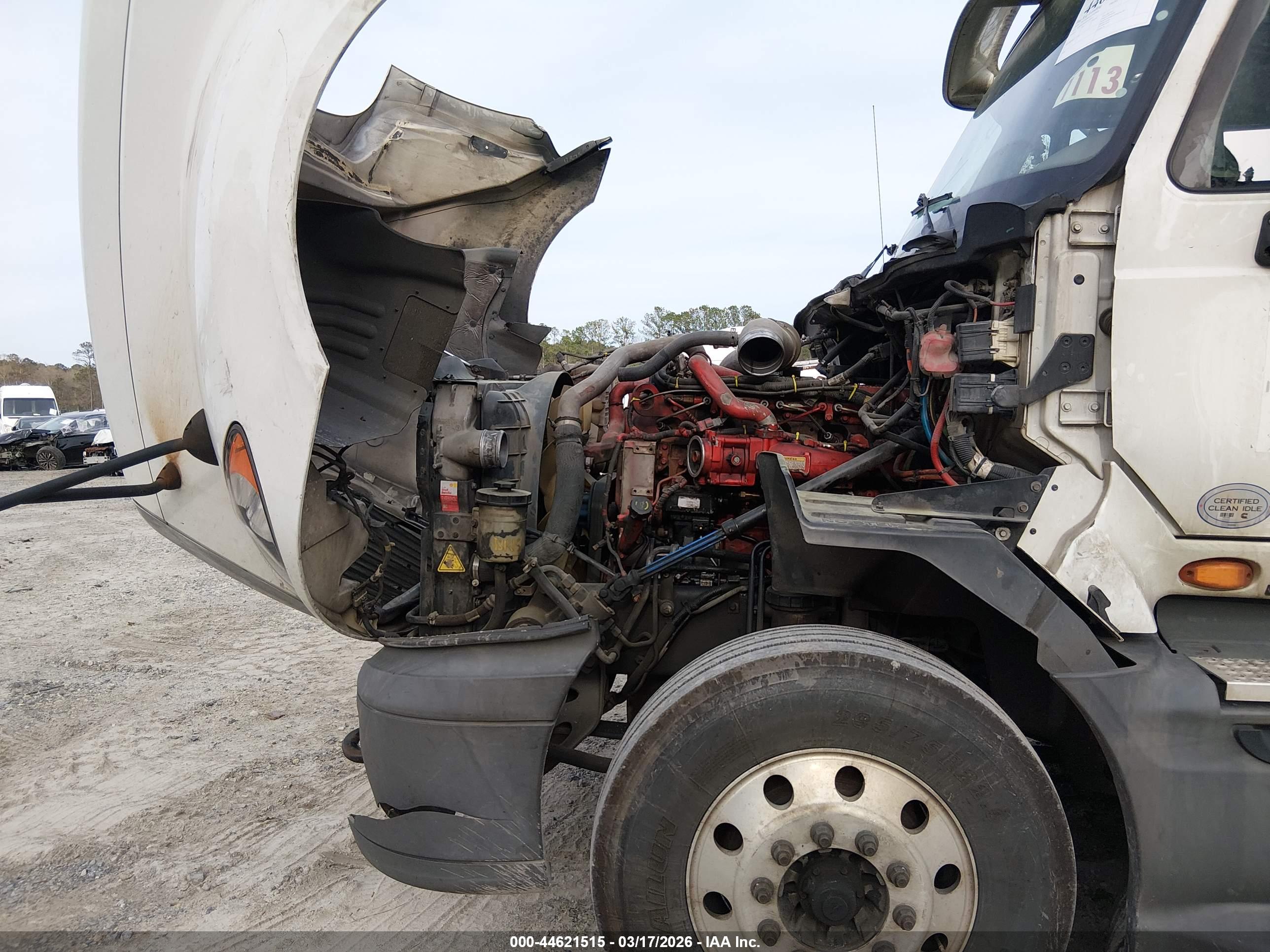 INTERNATIONAL PROSTAR image 10
