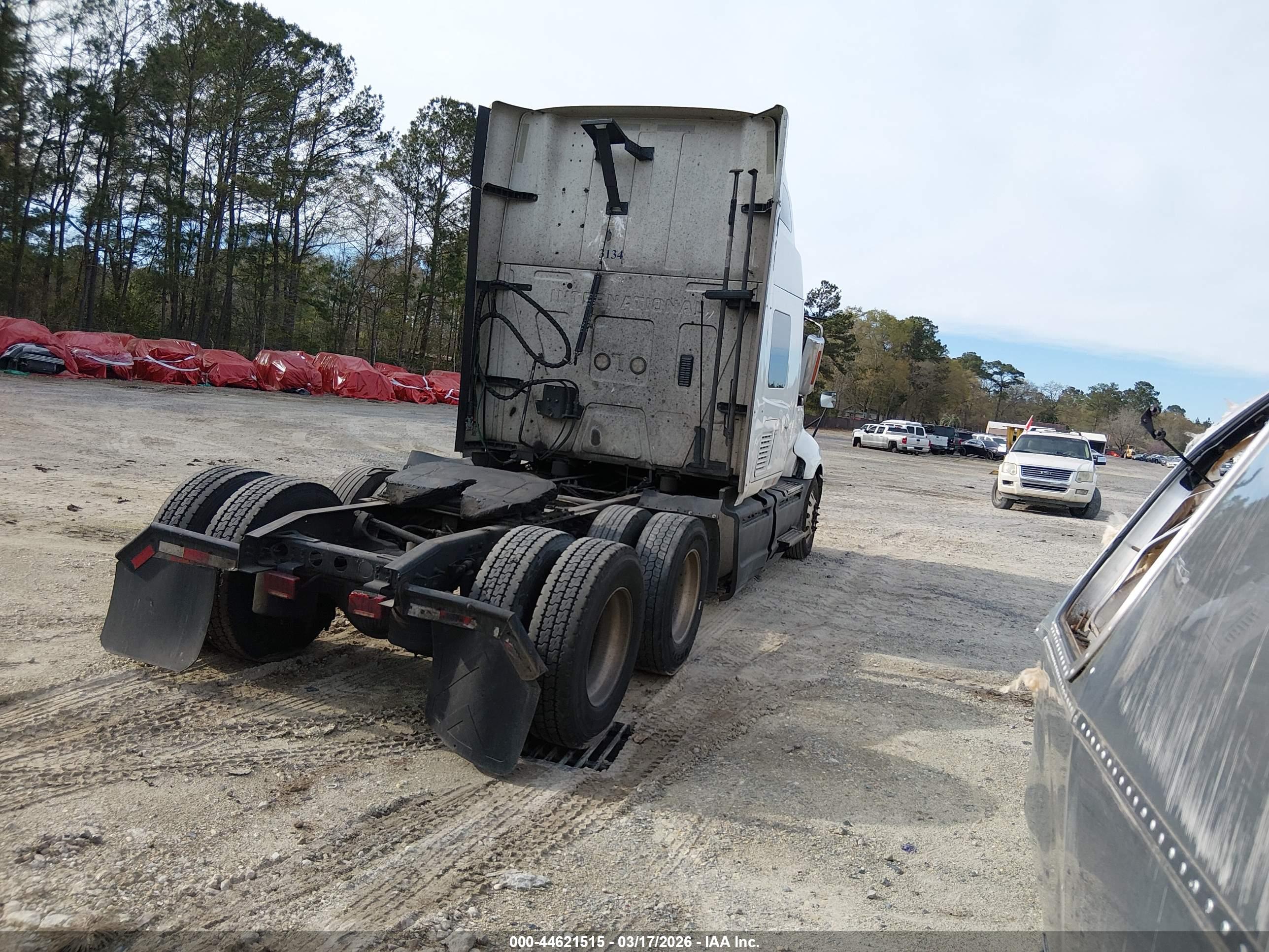 INTERNATIONAL PROSTAR image 4