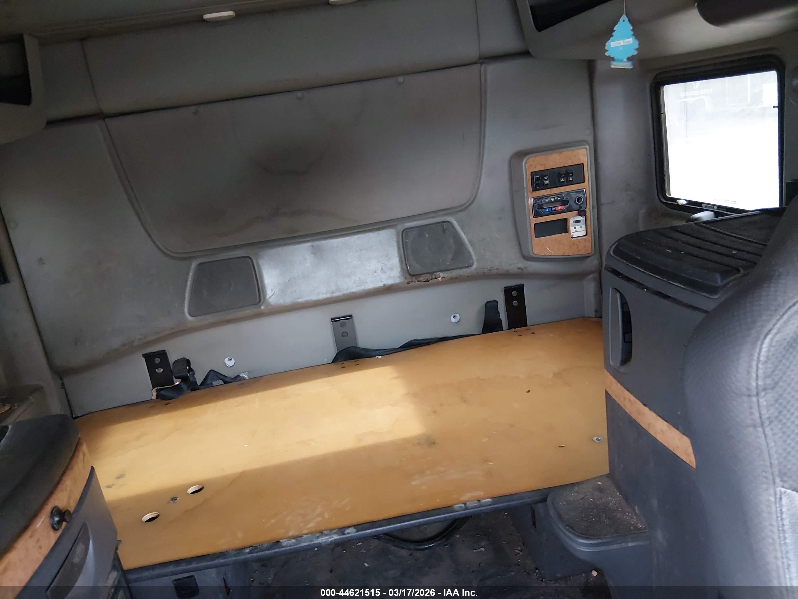 INTERNATIONAL PROSTAR image 7
