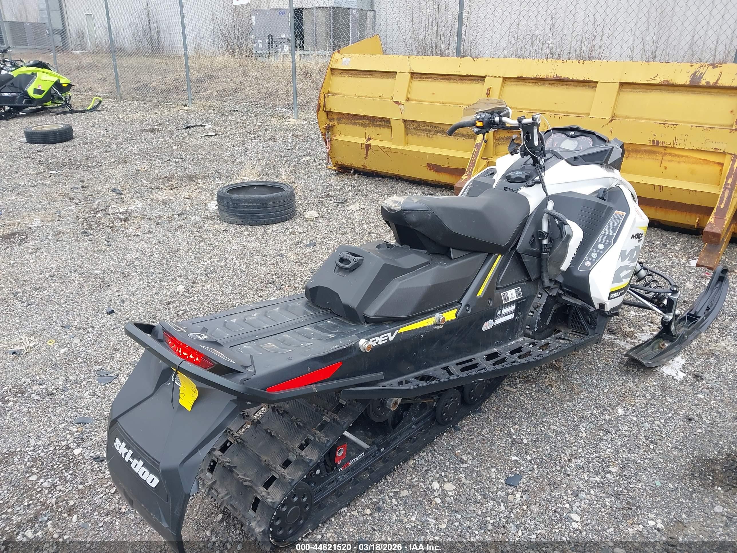 SKI-DOO MX image 4