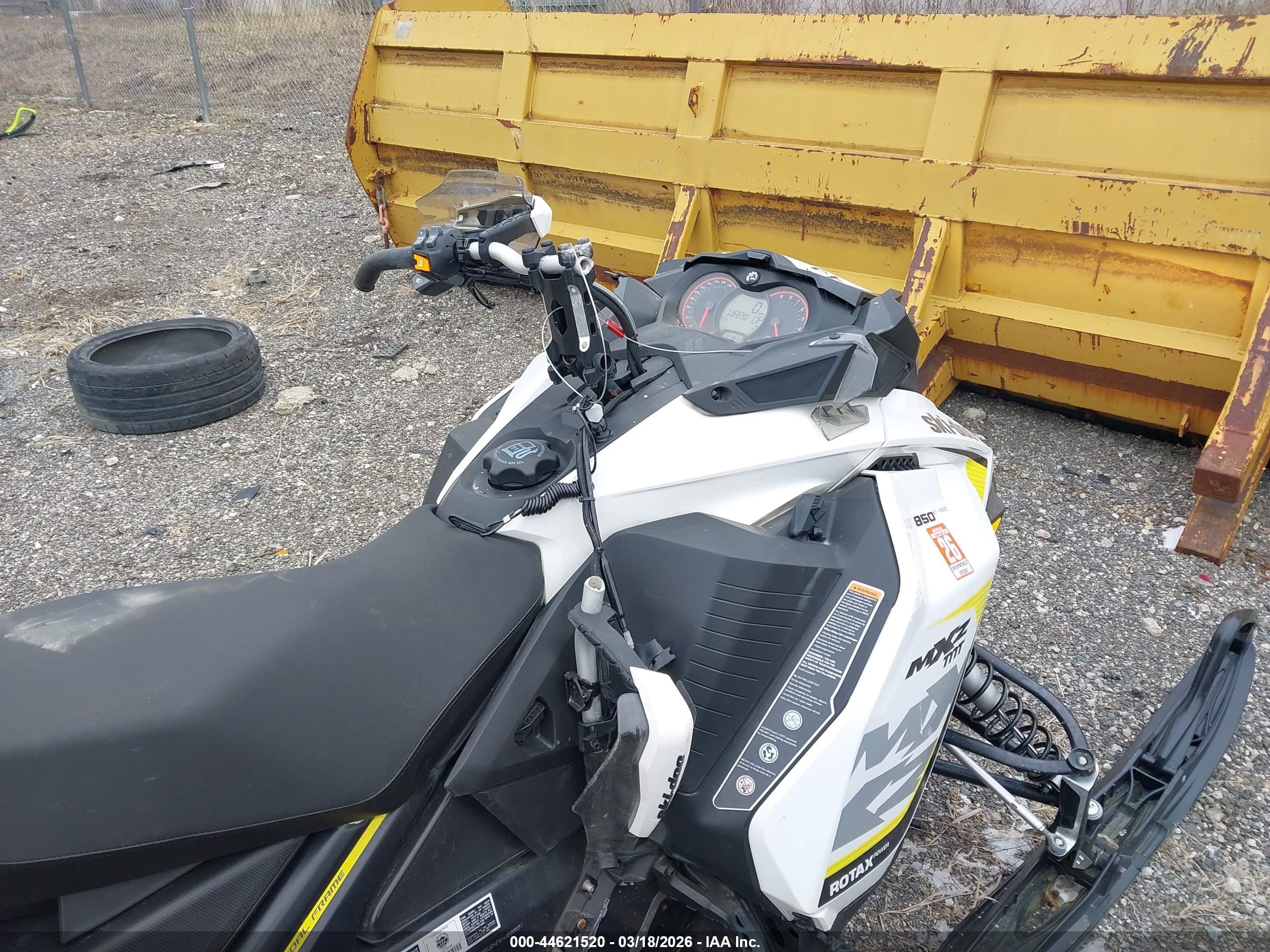SKI-DOO MX image 5