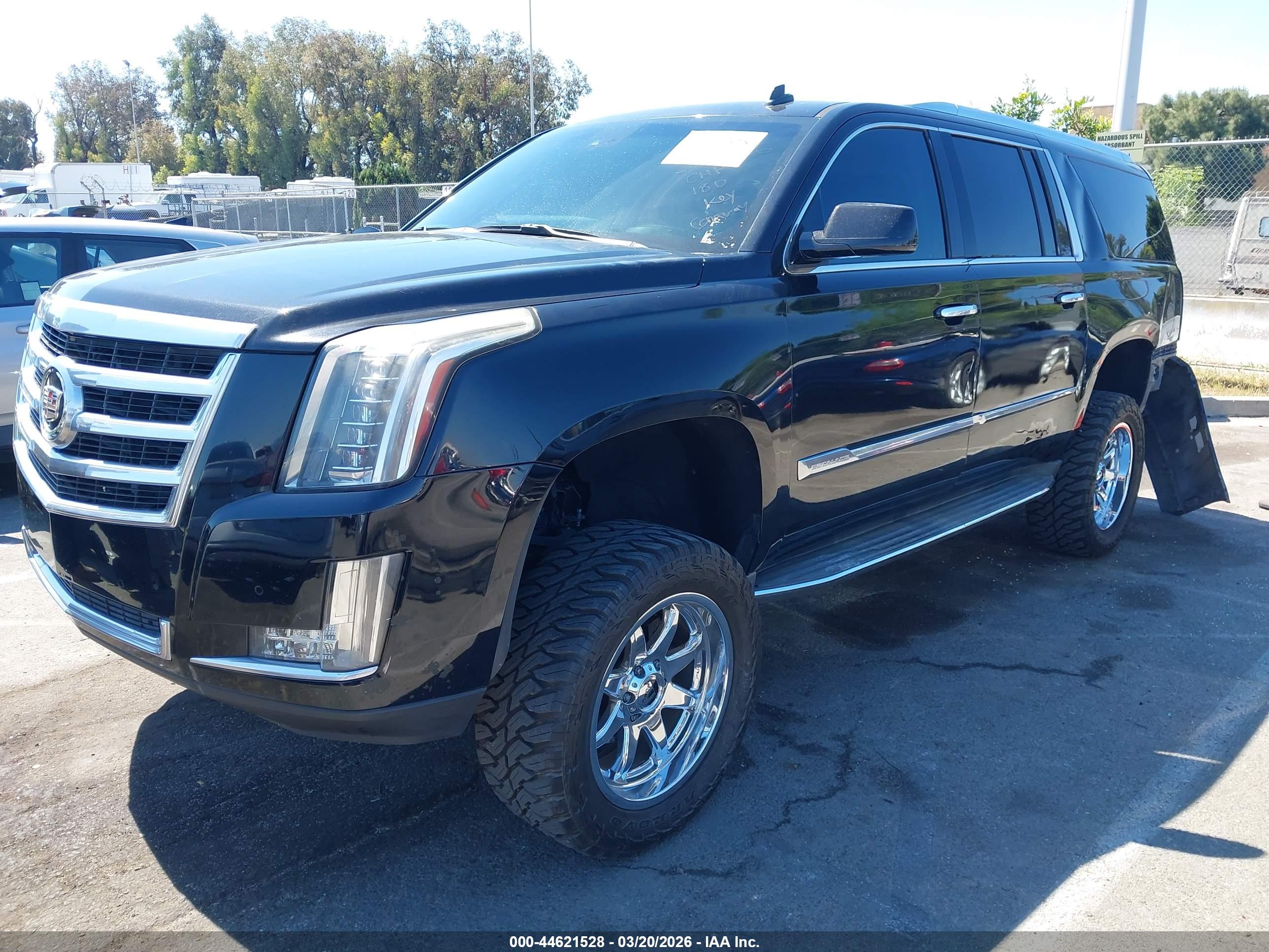 CADILLAC ESCALADE image 2