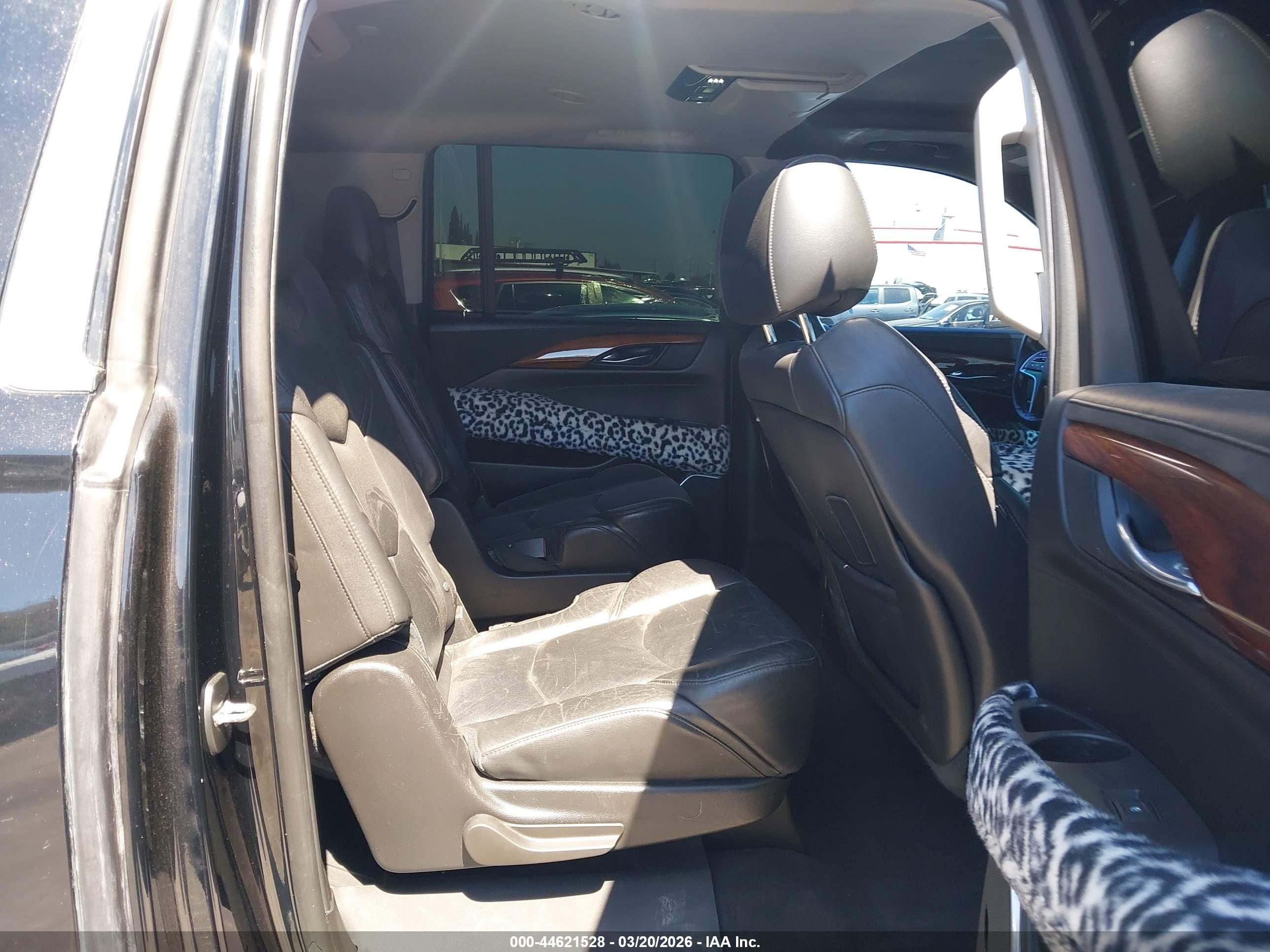 CADILLAC ESCALADE image 8