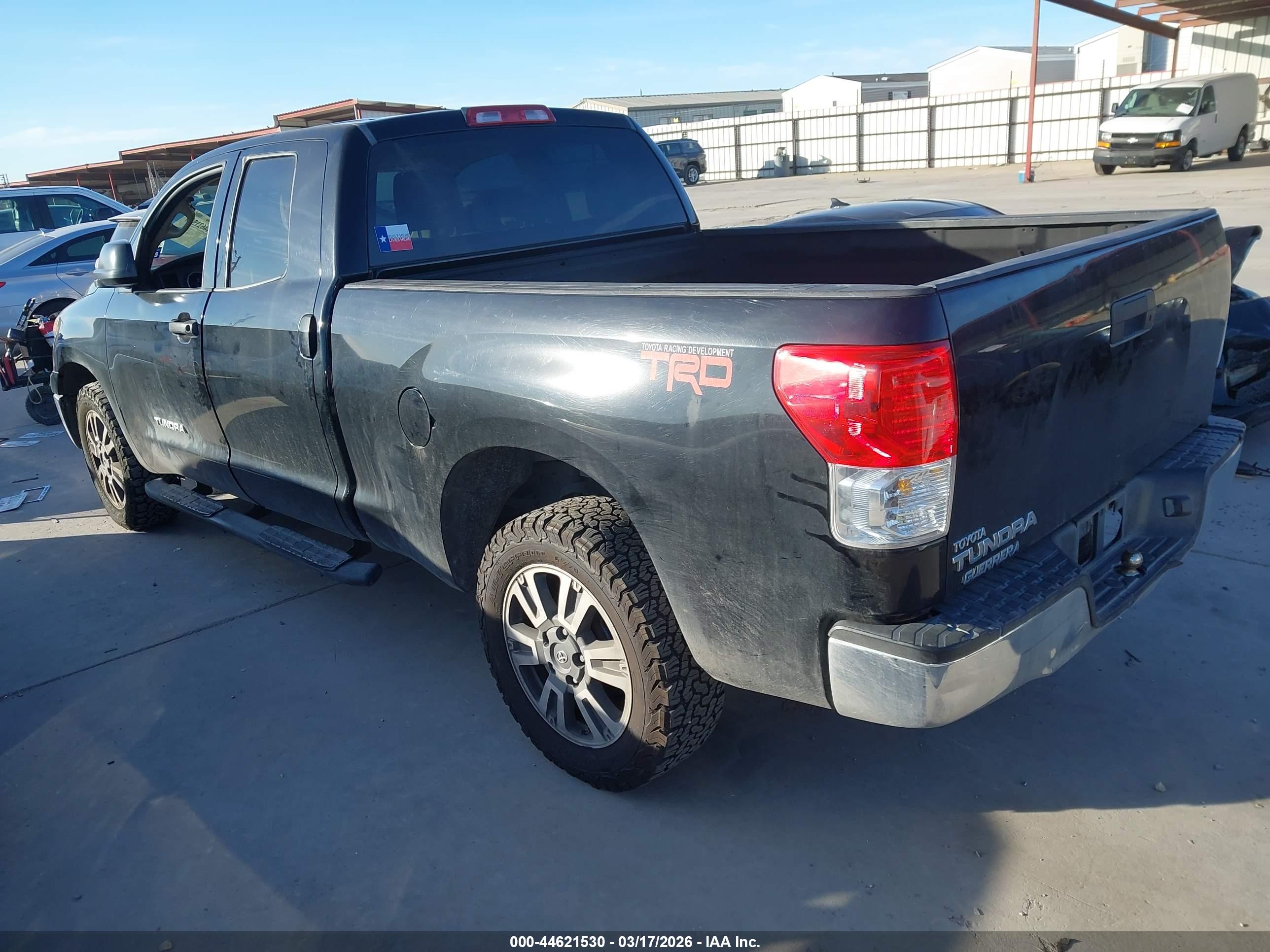 TOYOTA TUNDRA image 3