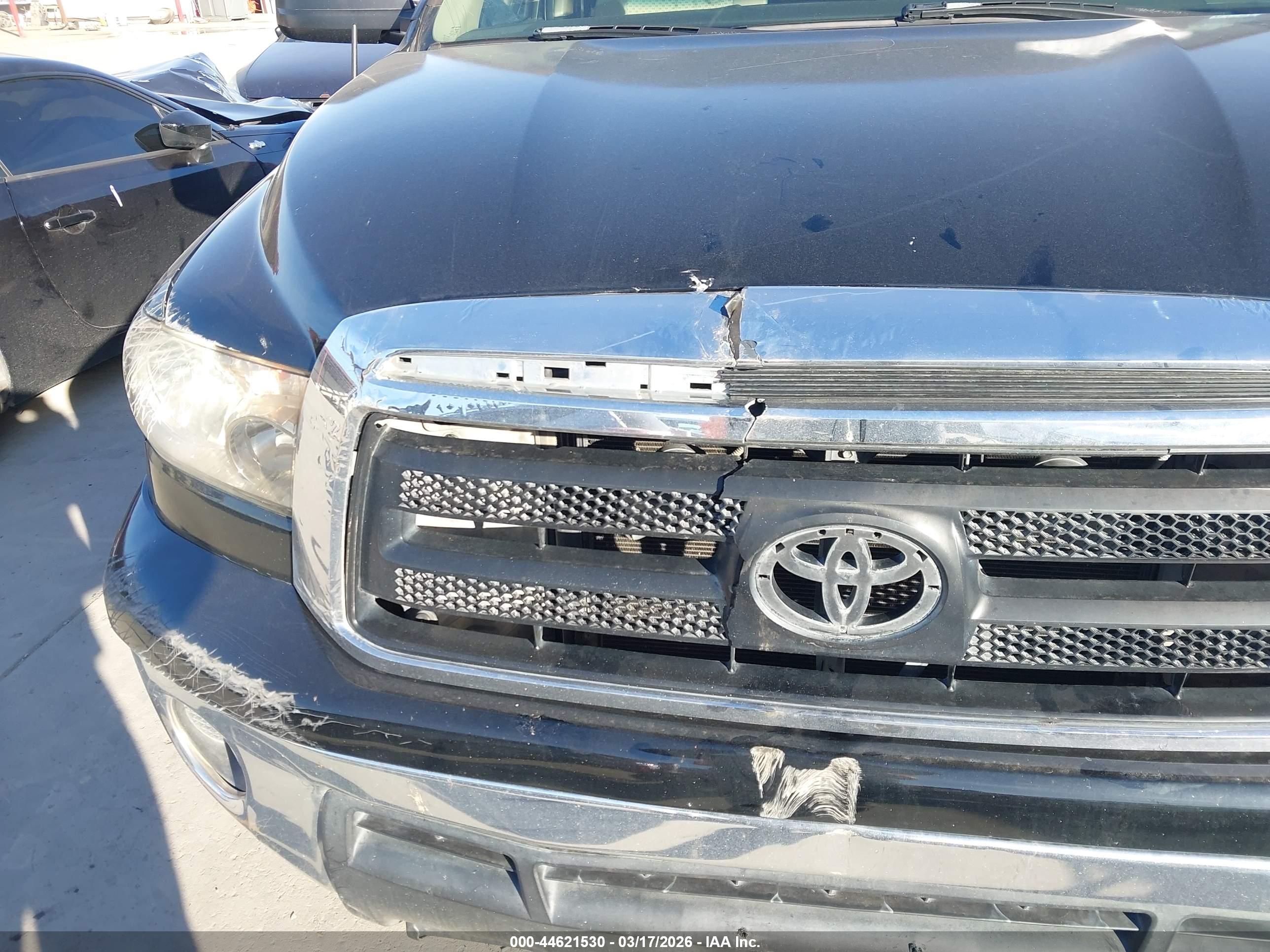 TOYOTA TUNDRA image 6