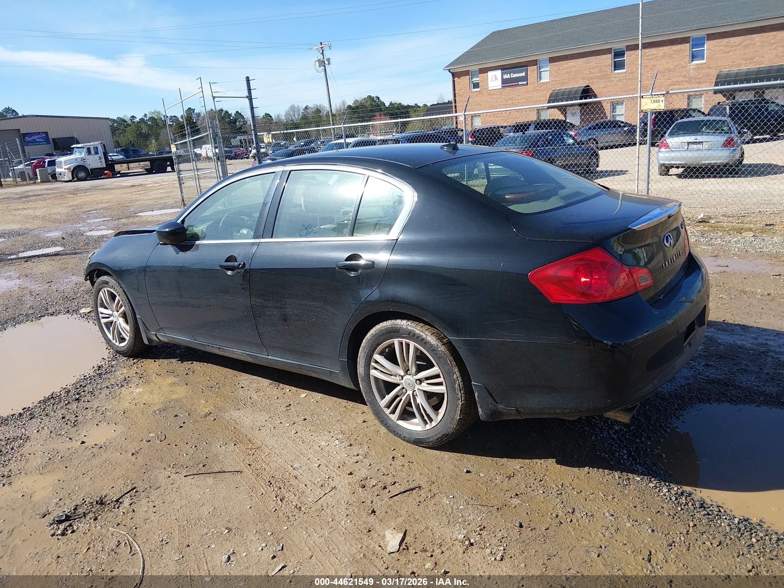 INFINITI G37X image 3