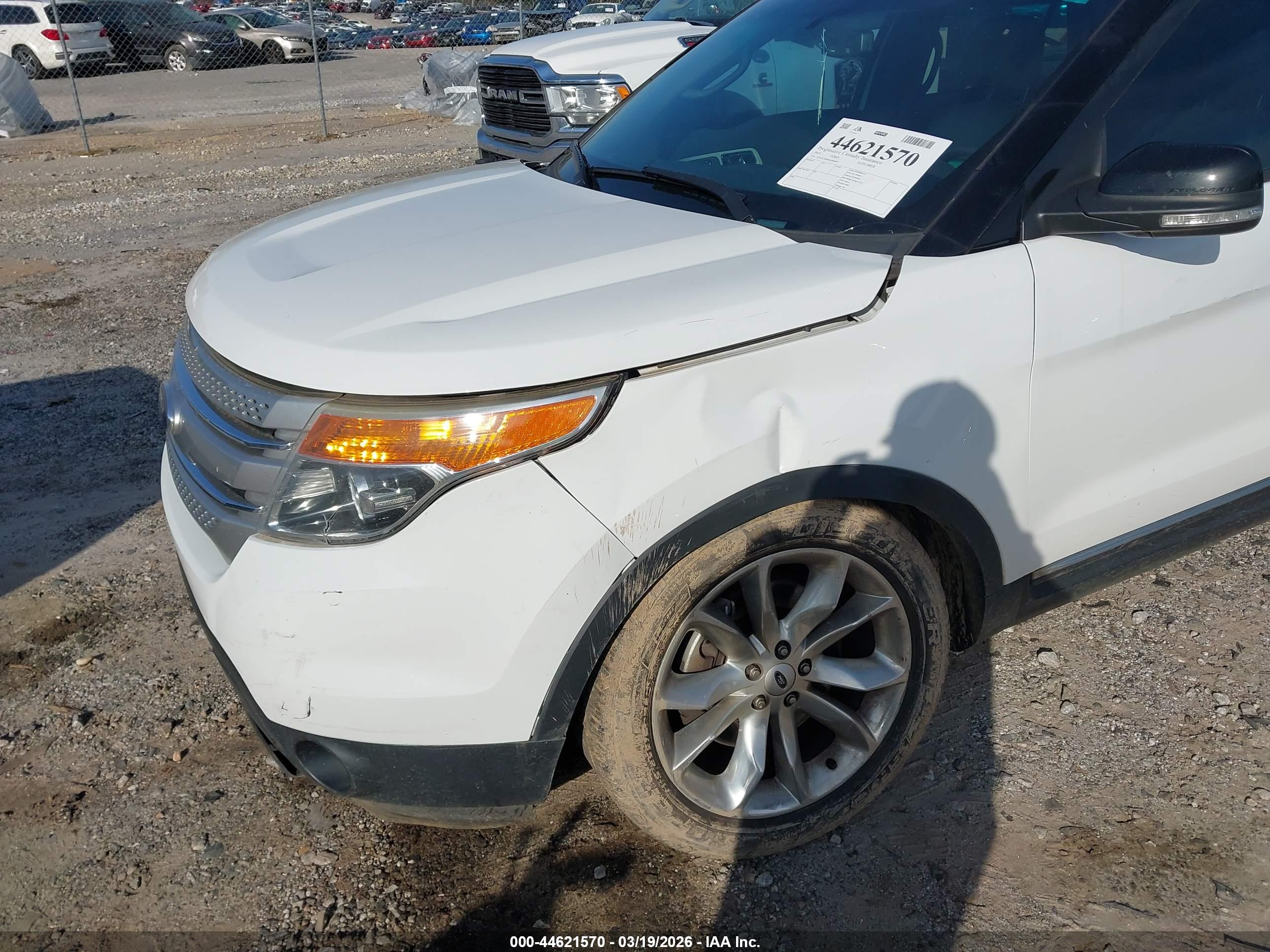 FORD EXPLORER image 6