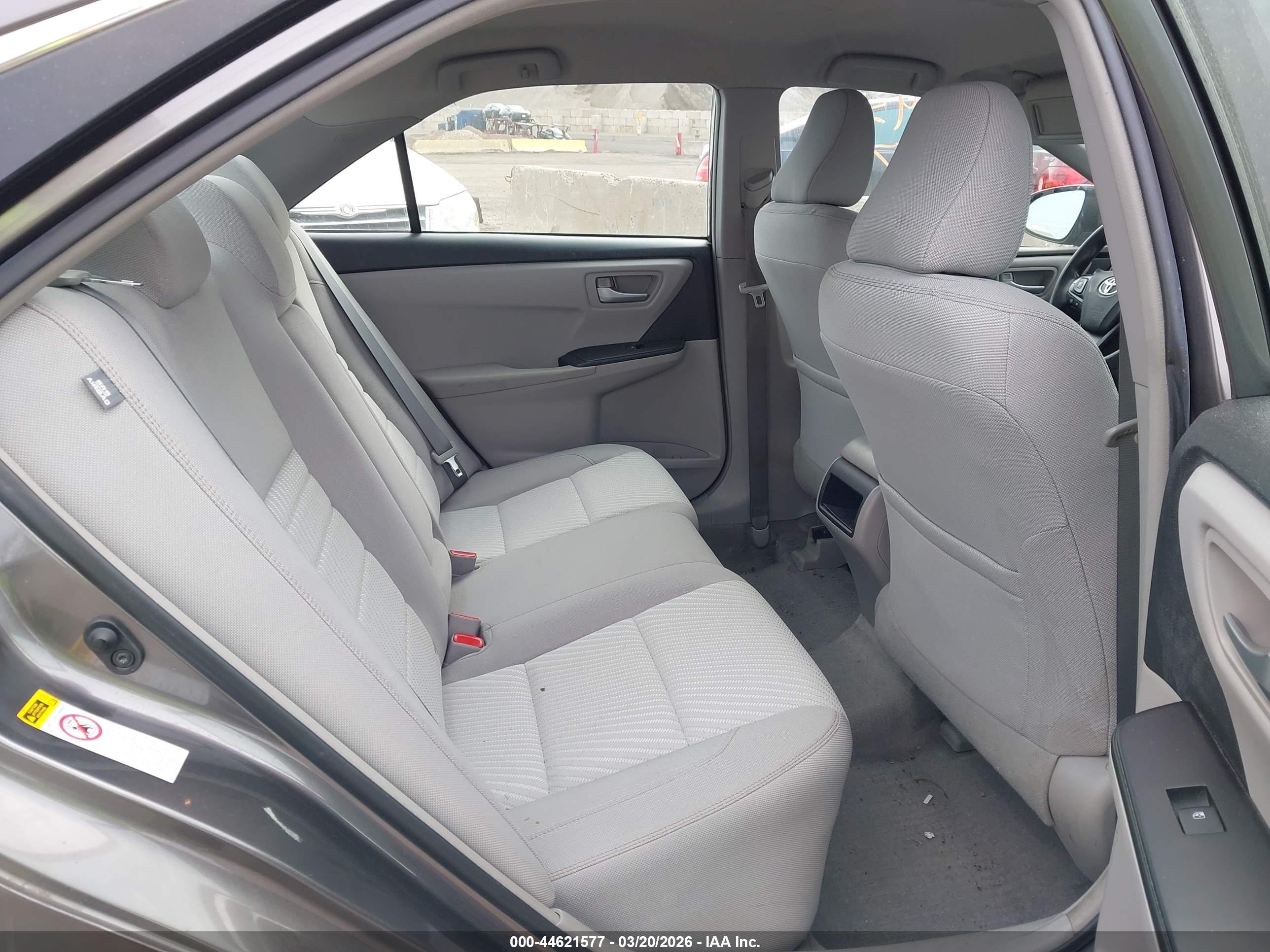 TOYOTA CAMRY image 8