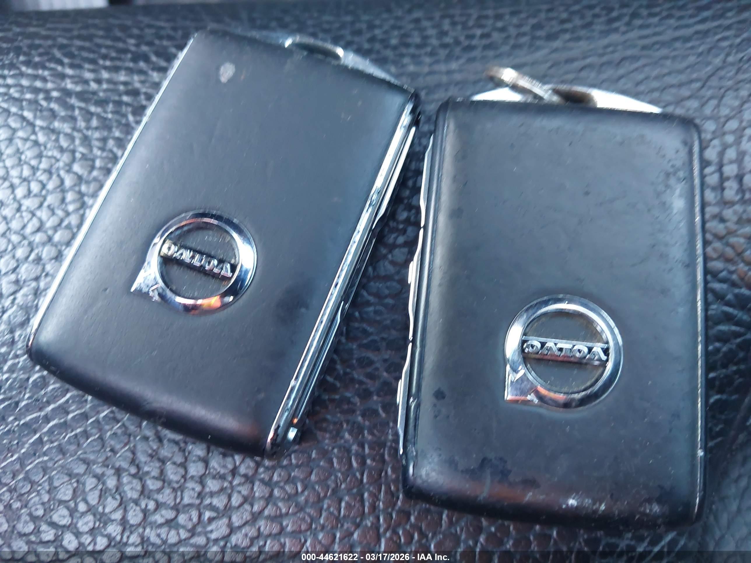 VOLVO XC60 image 11