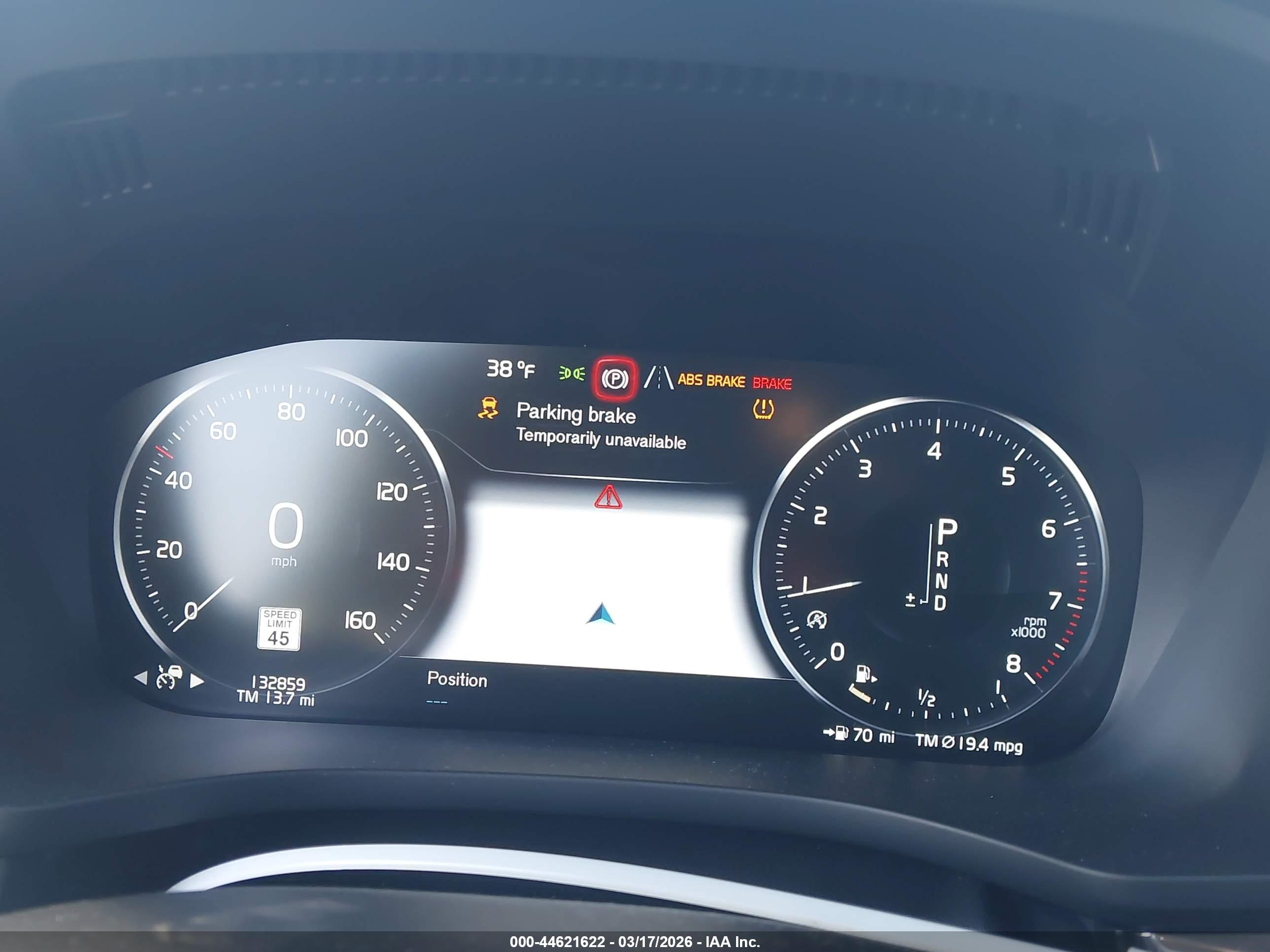 VOLVO XC60 image 7