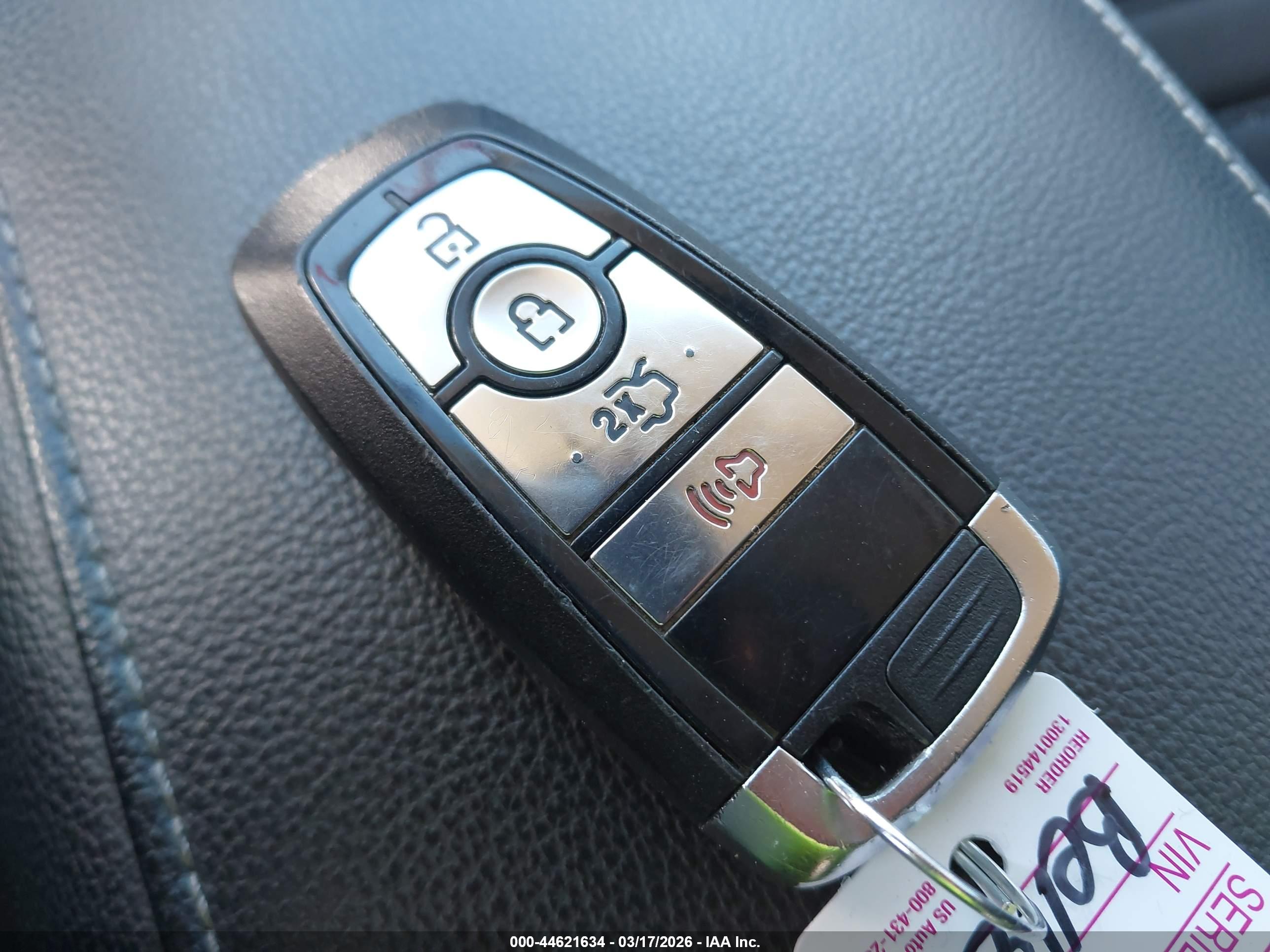 FORD FUSION image 11