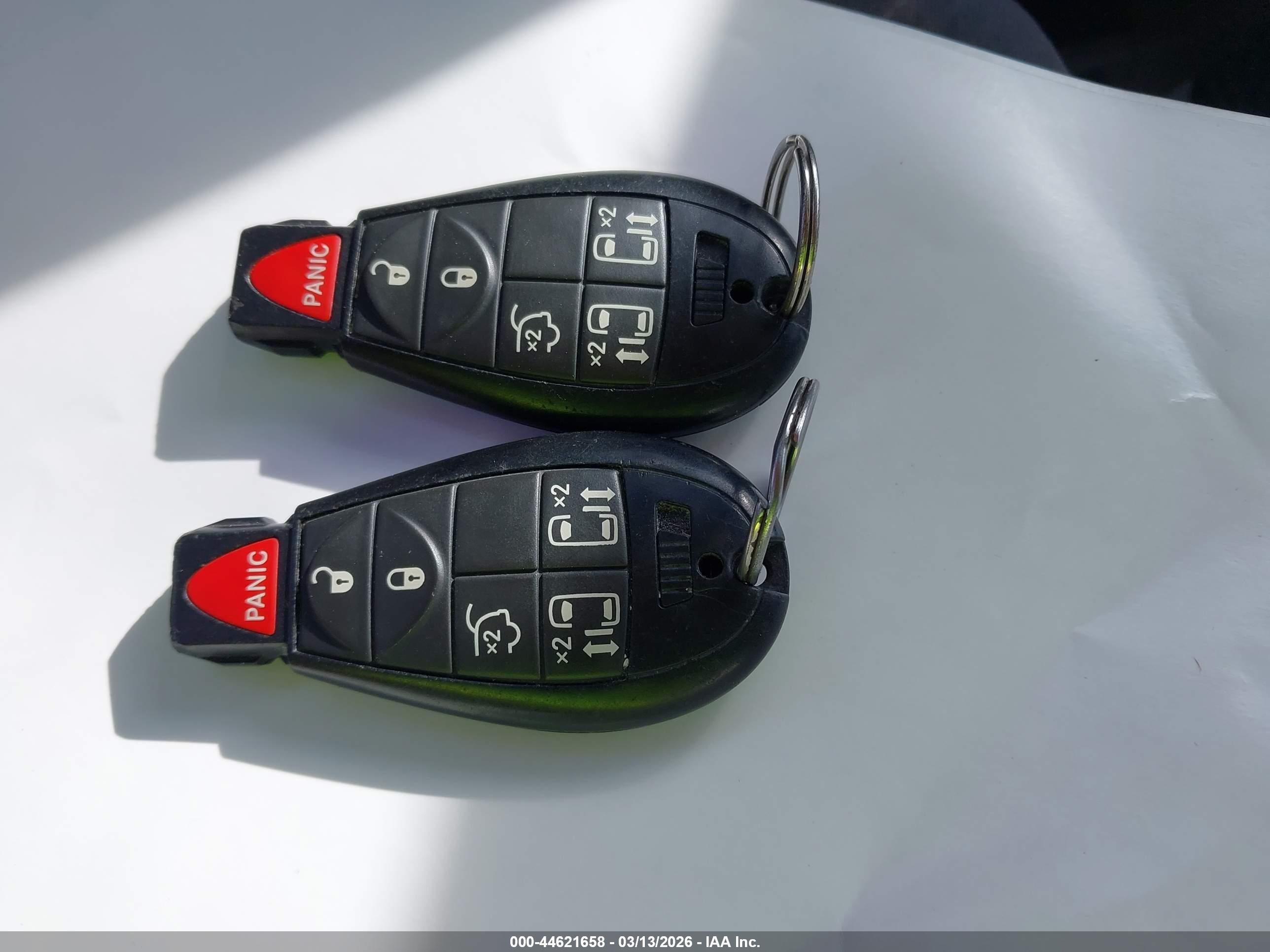 CHRYSLER TOWN image 11