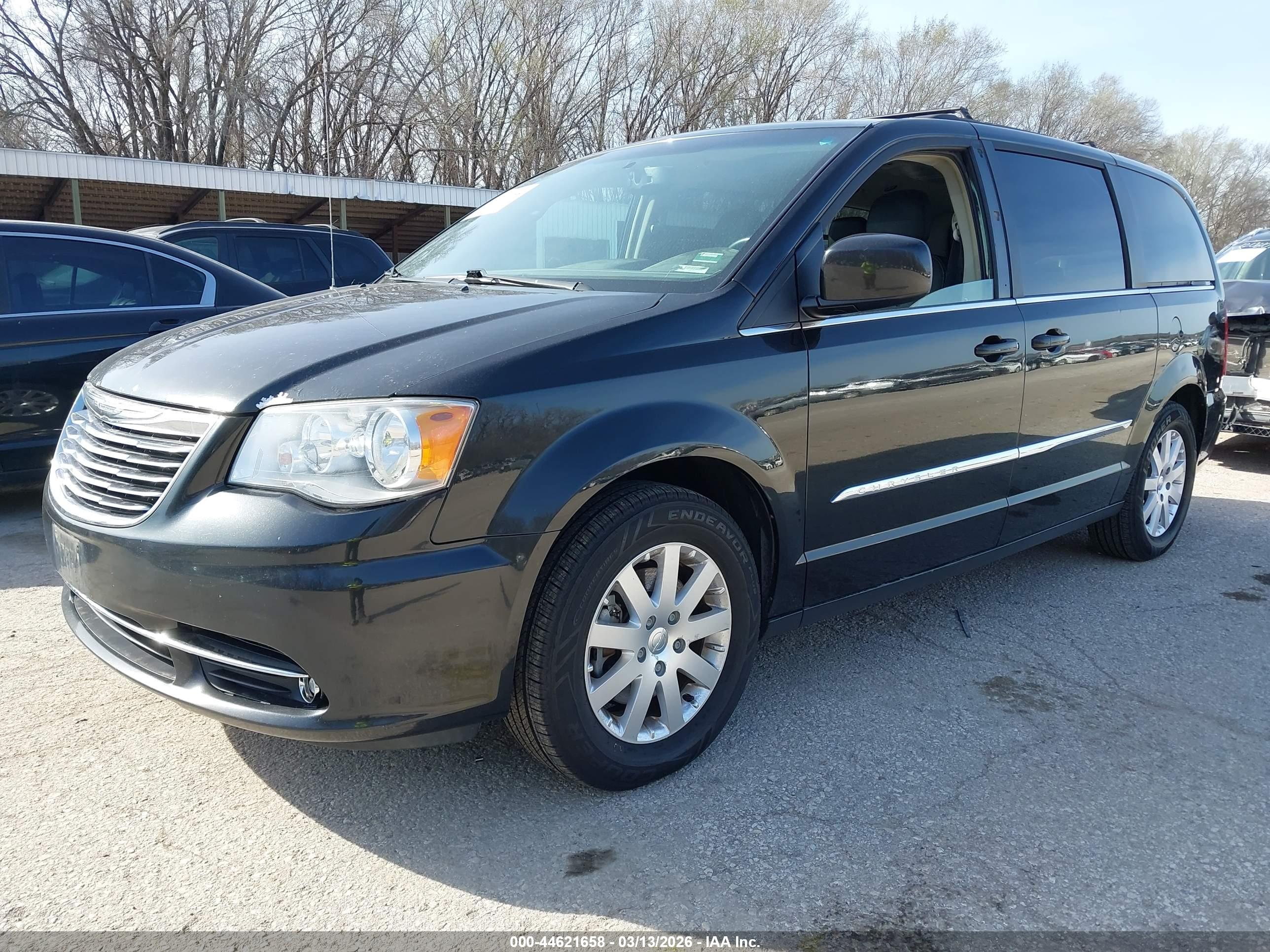 CHRYSLER TOWN image 2