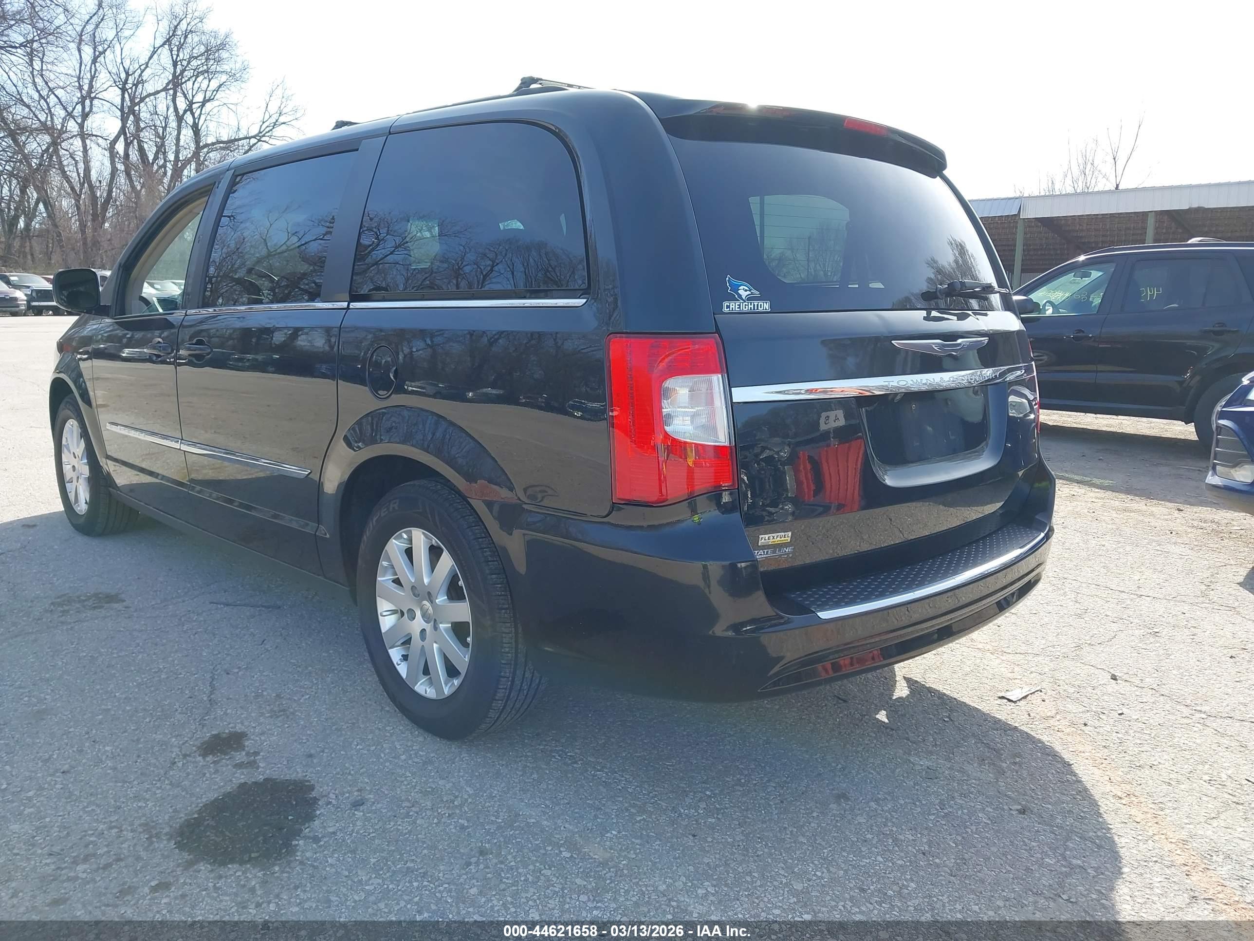 CHRYSLER TOWN image 3