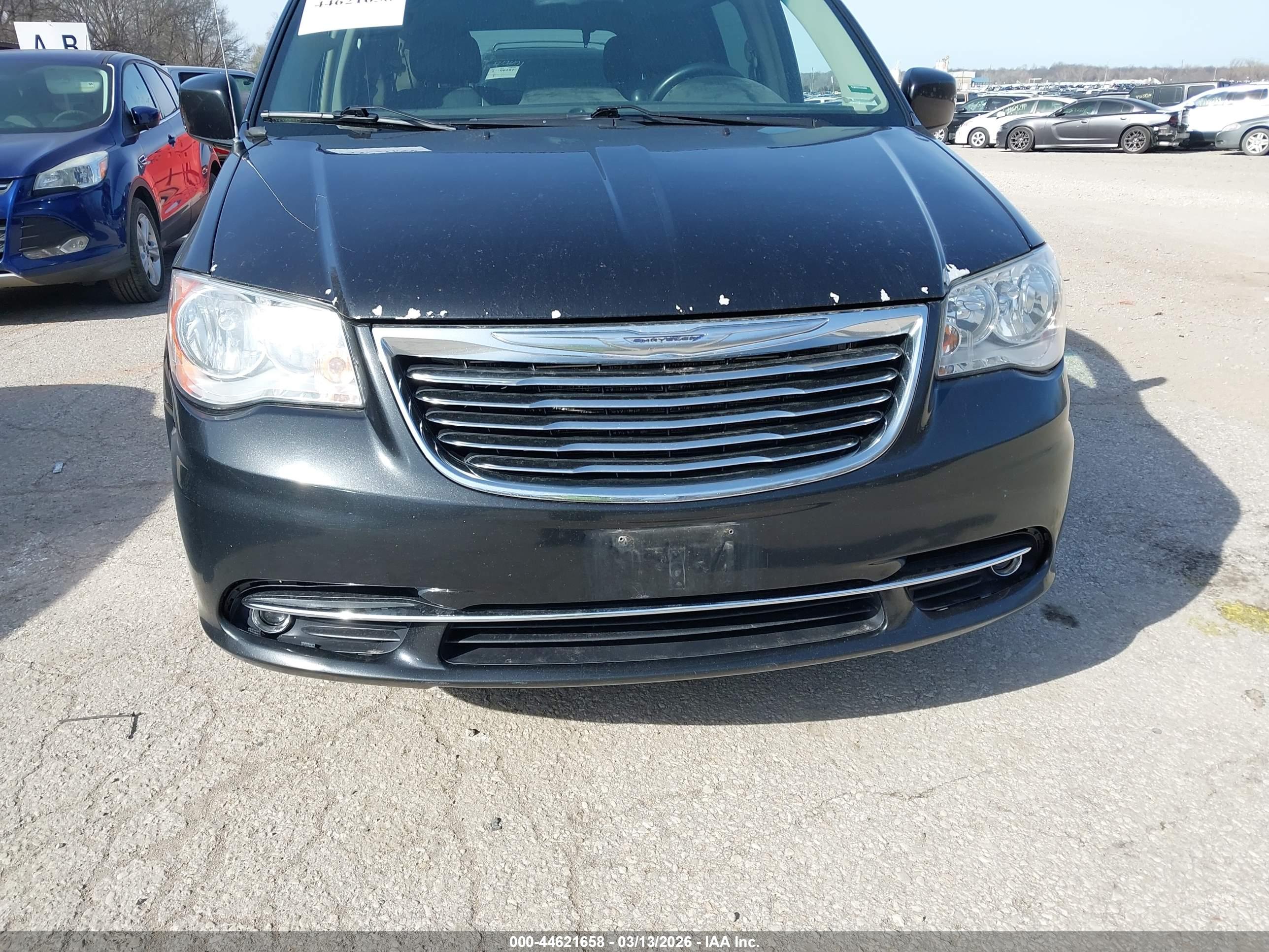 CHRYSLER TOWN image 6