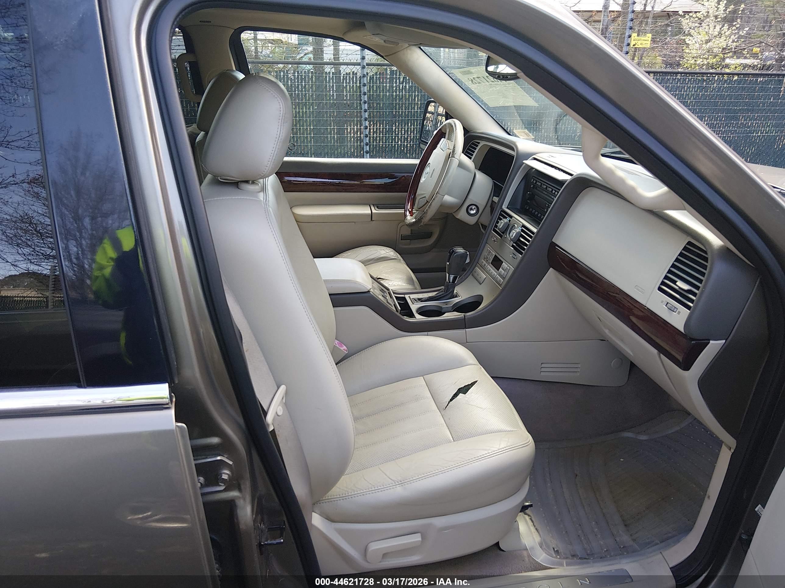 LINCOLN AVIATOR image 5