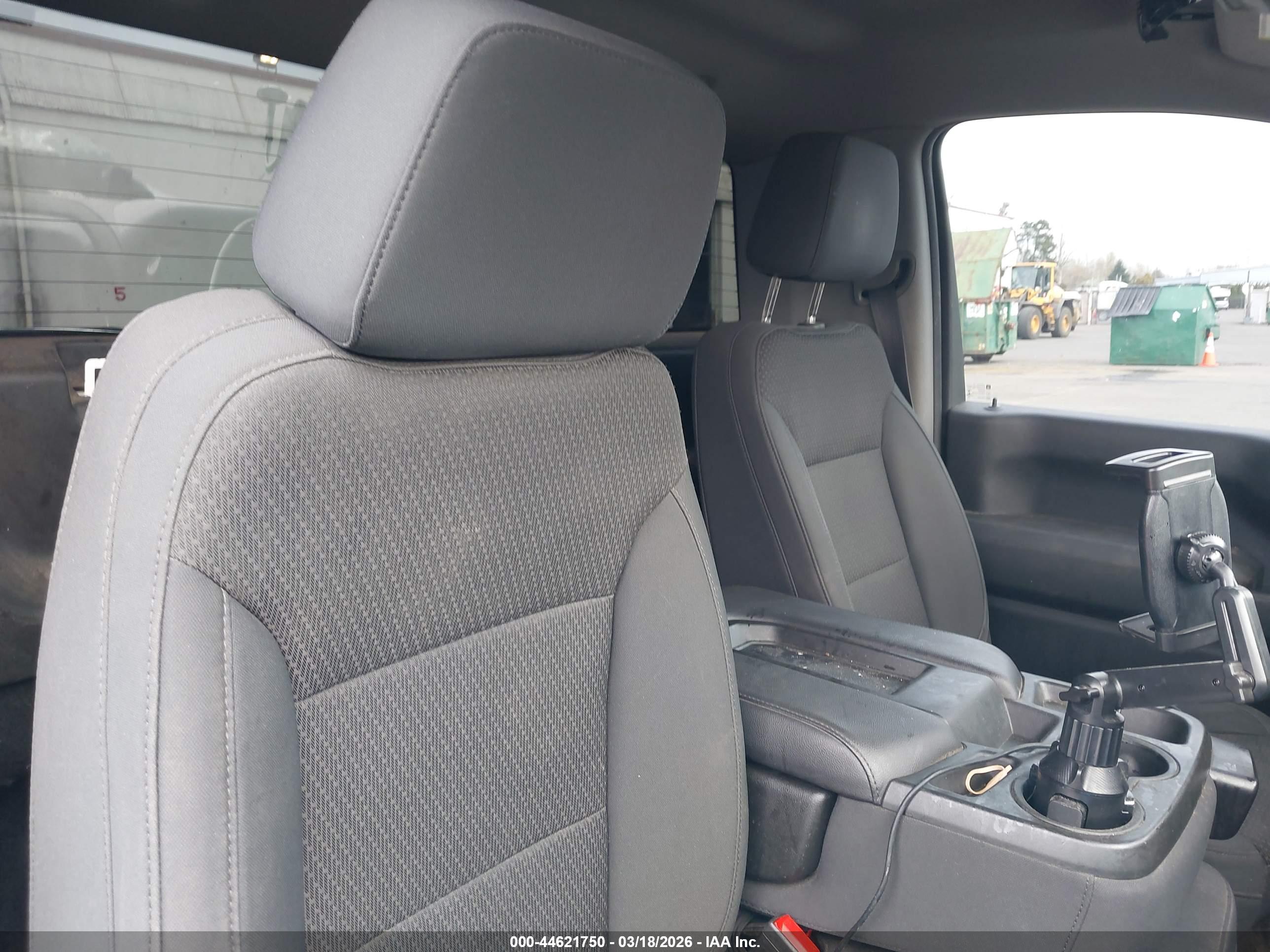 CHEVROLET SILVERADO image 8