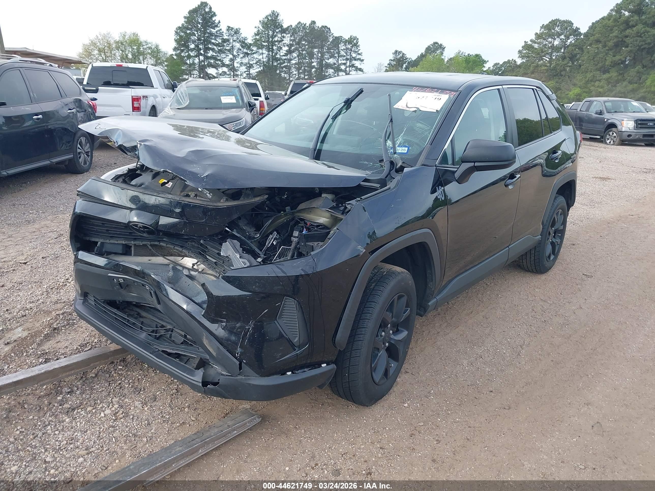 TOYOTA RAV4 image 2