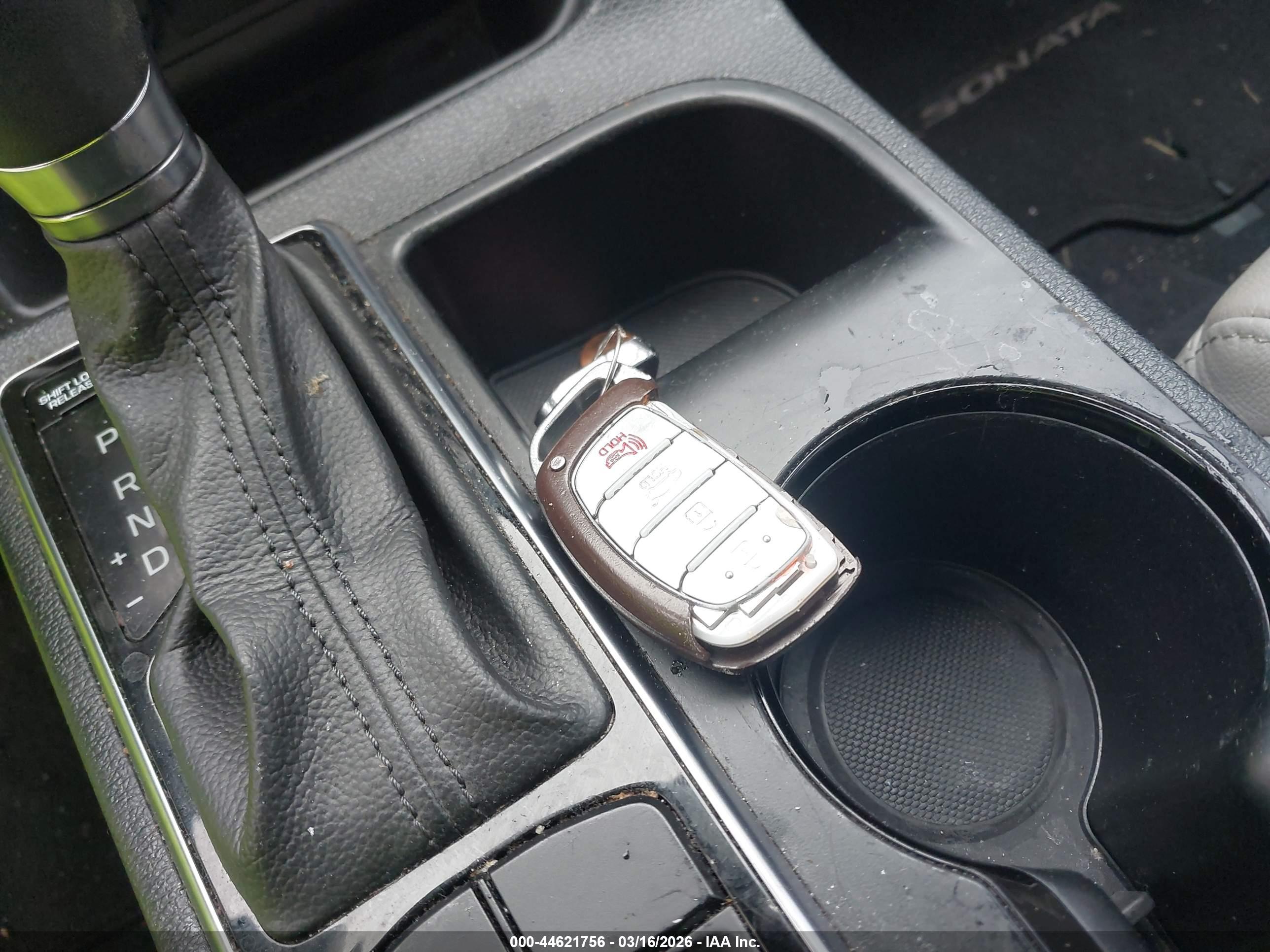HYUNDAI SONATA image 11