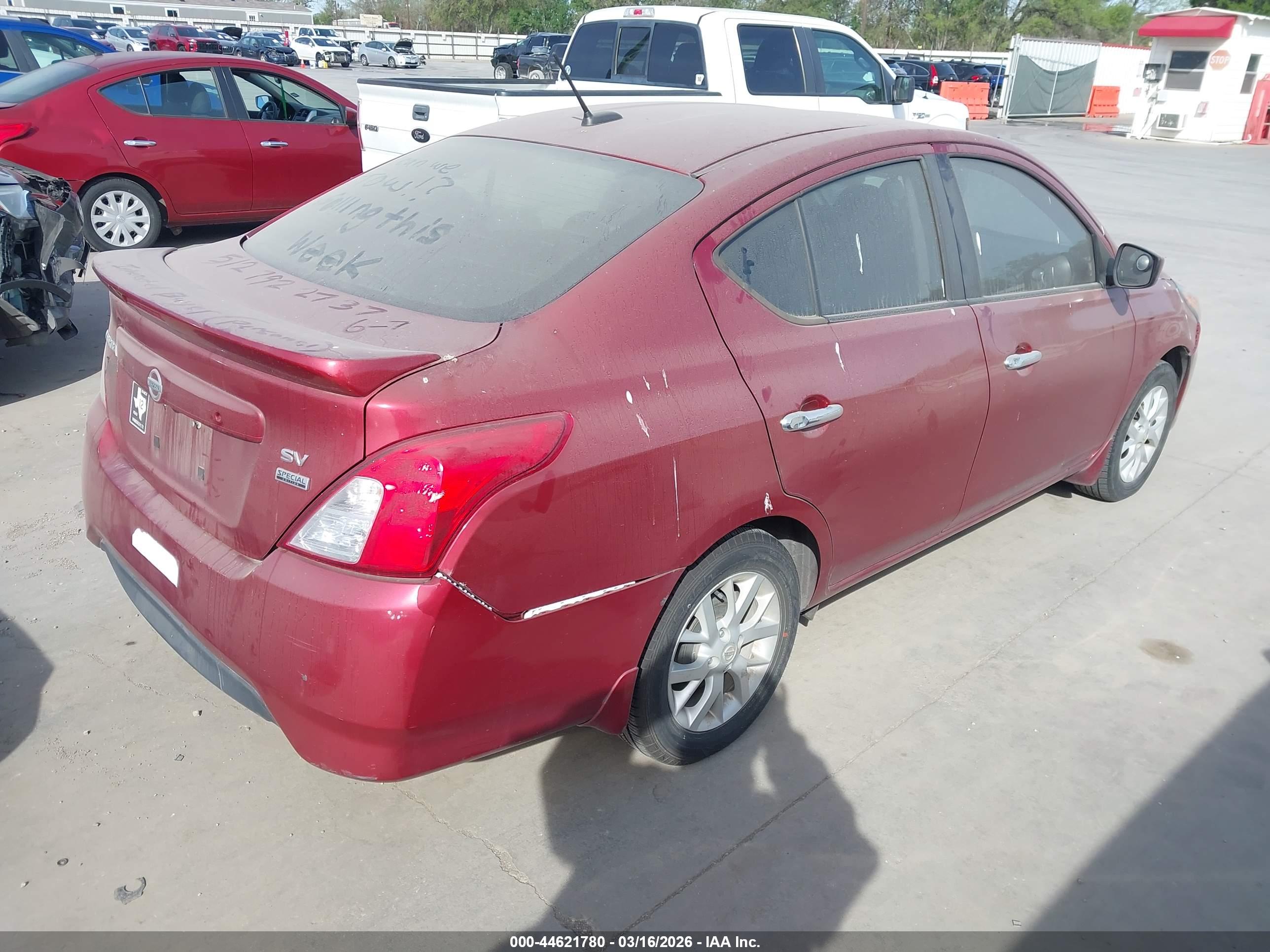 NISSAN VERSA image 4