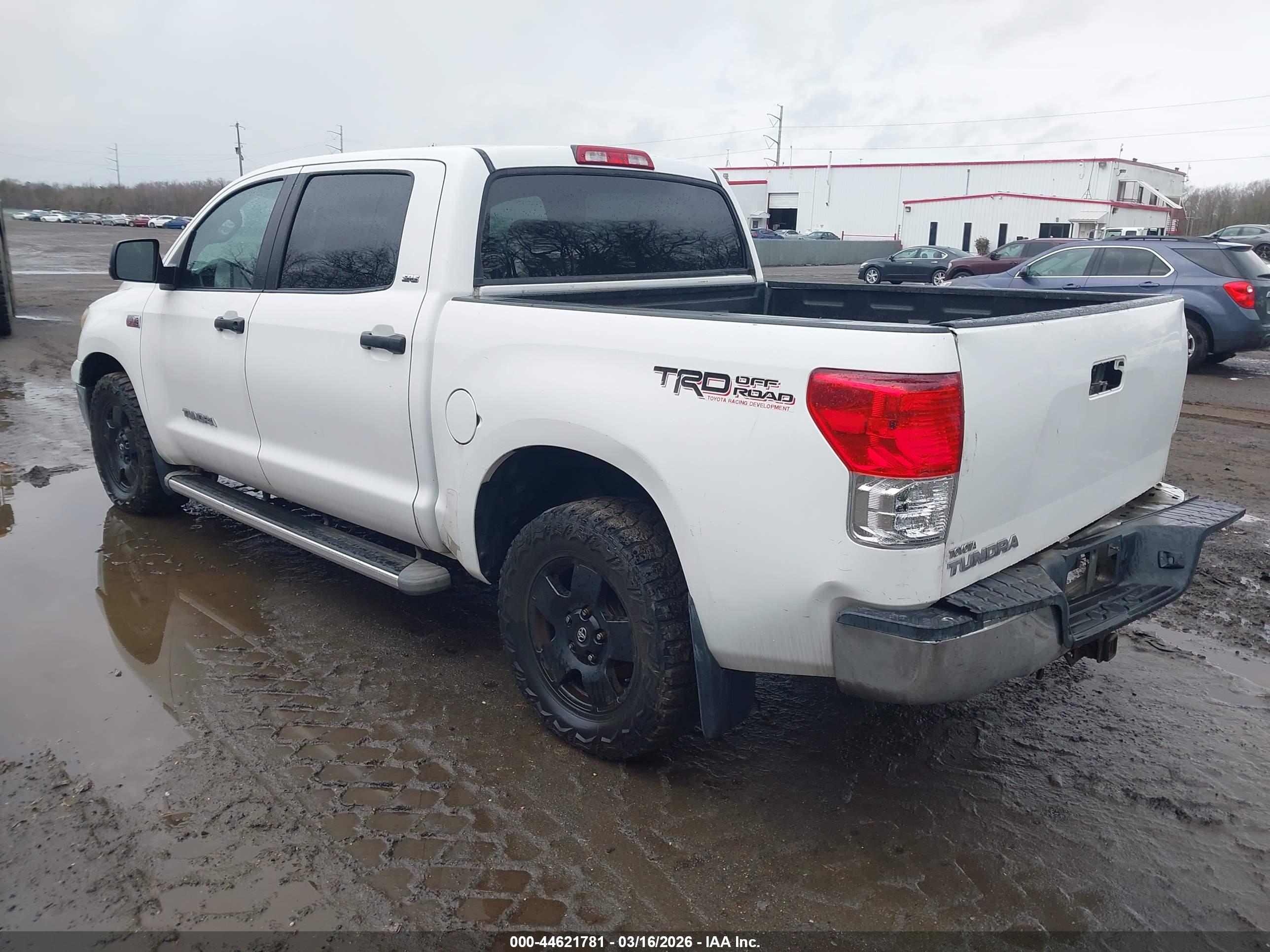 TOYOTA TUNDRA image 3