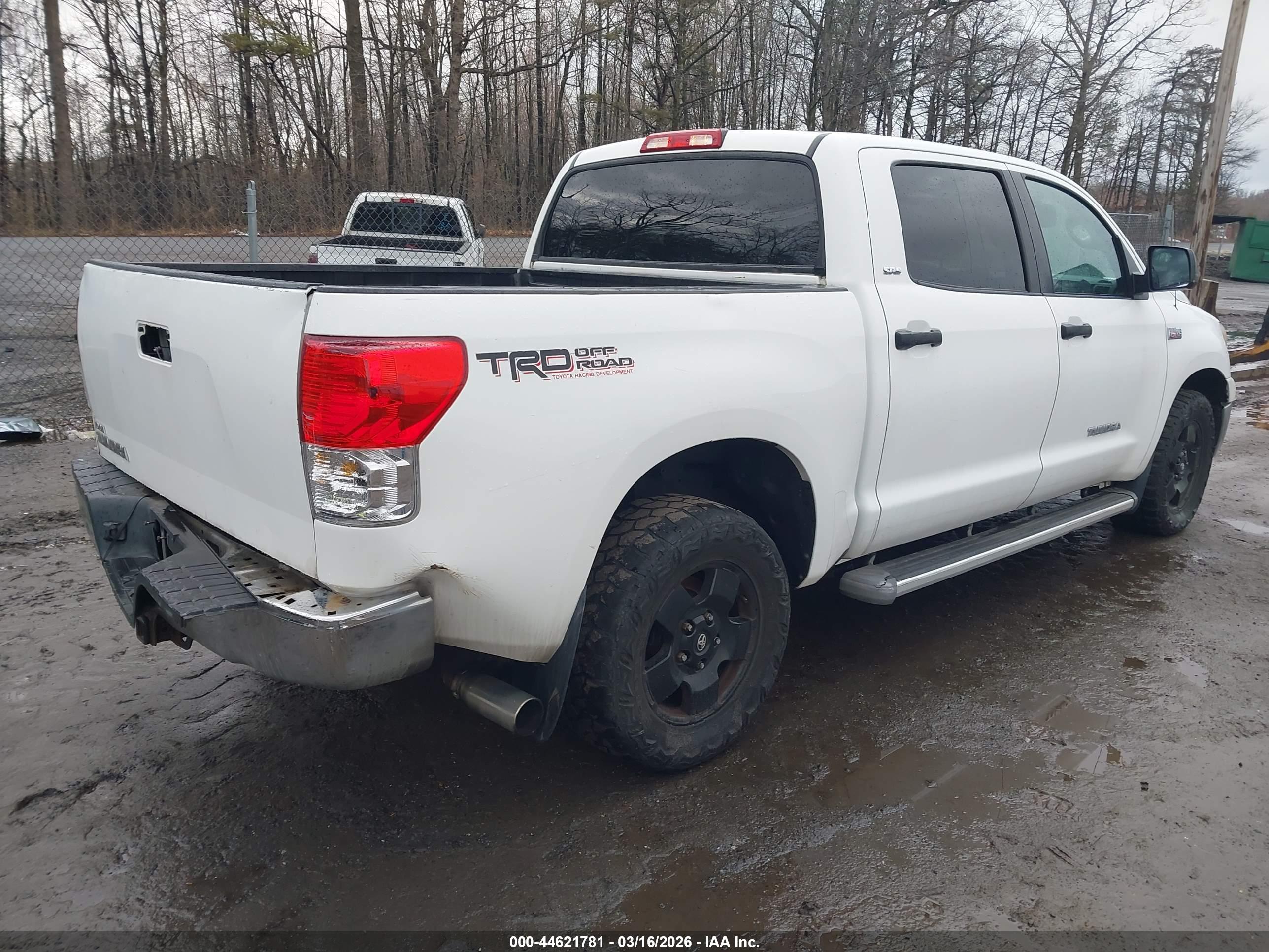TOYOTA TUNDRA image 4