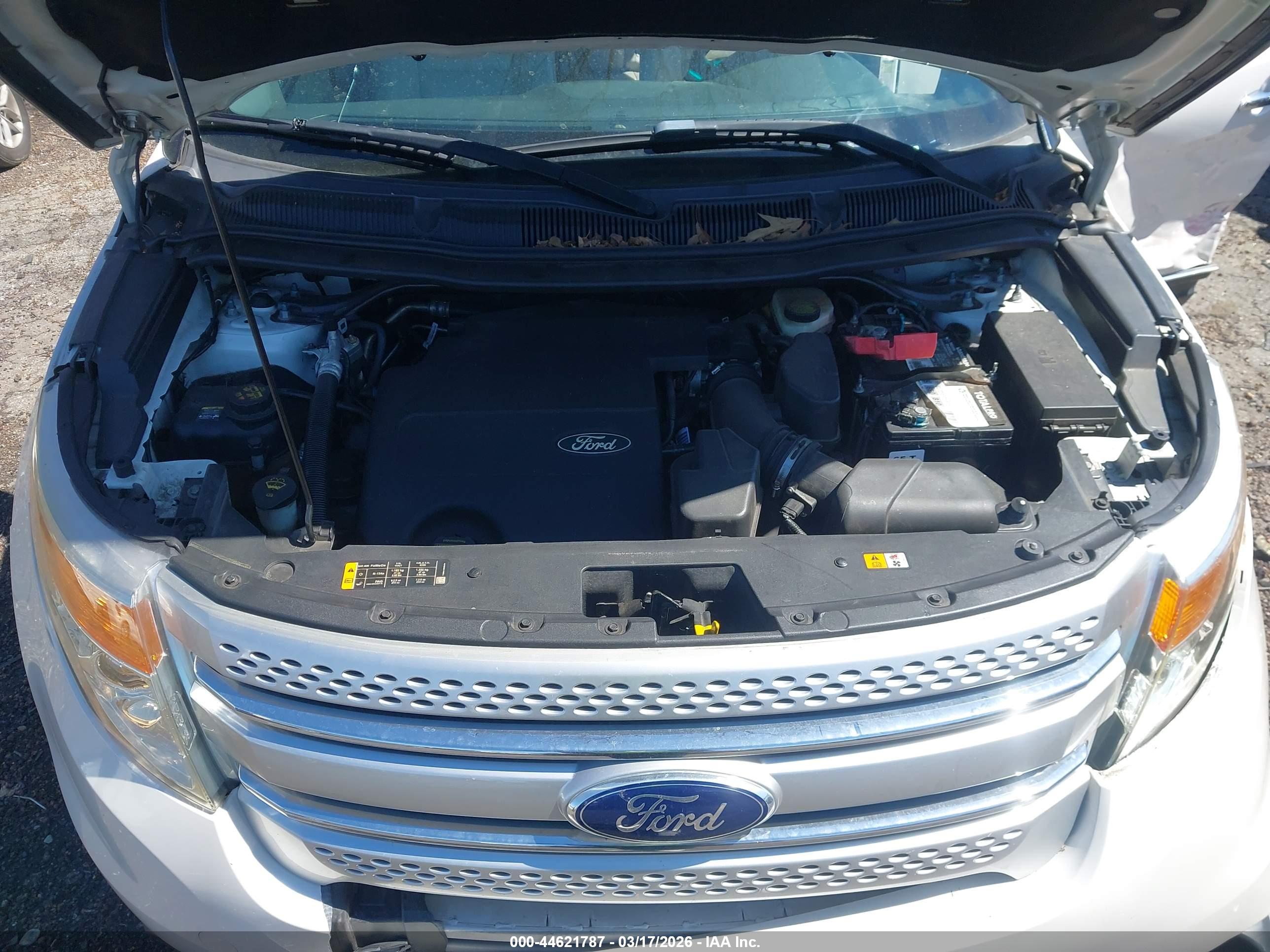 FORD EXPLORER image 10