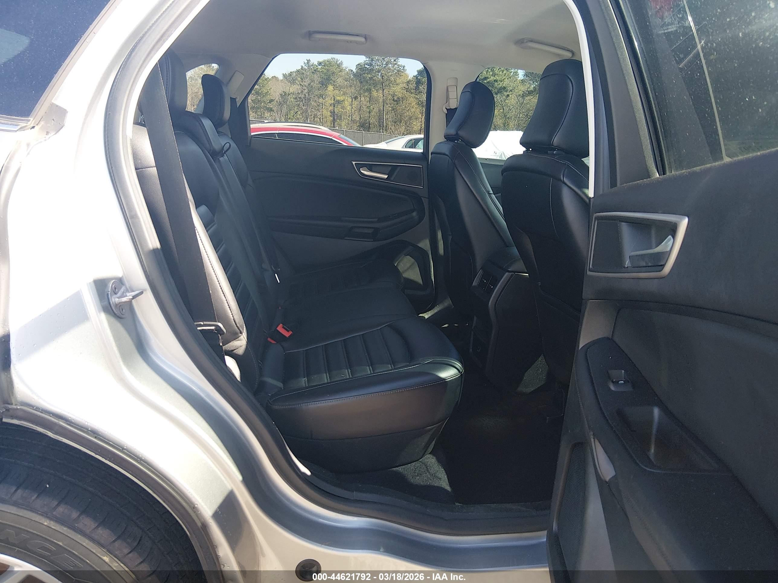 FORD EDGE image 8