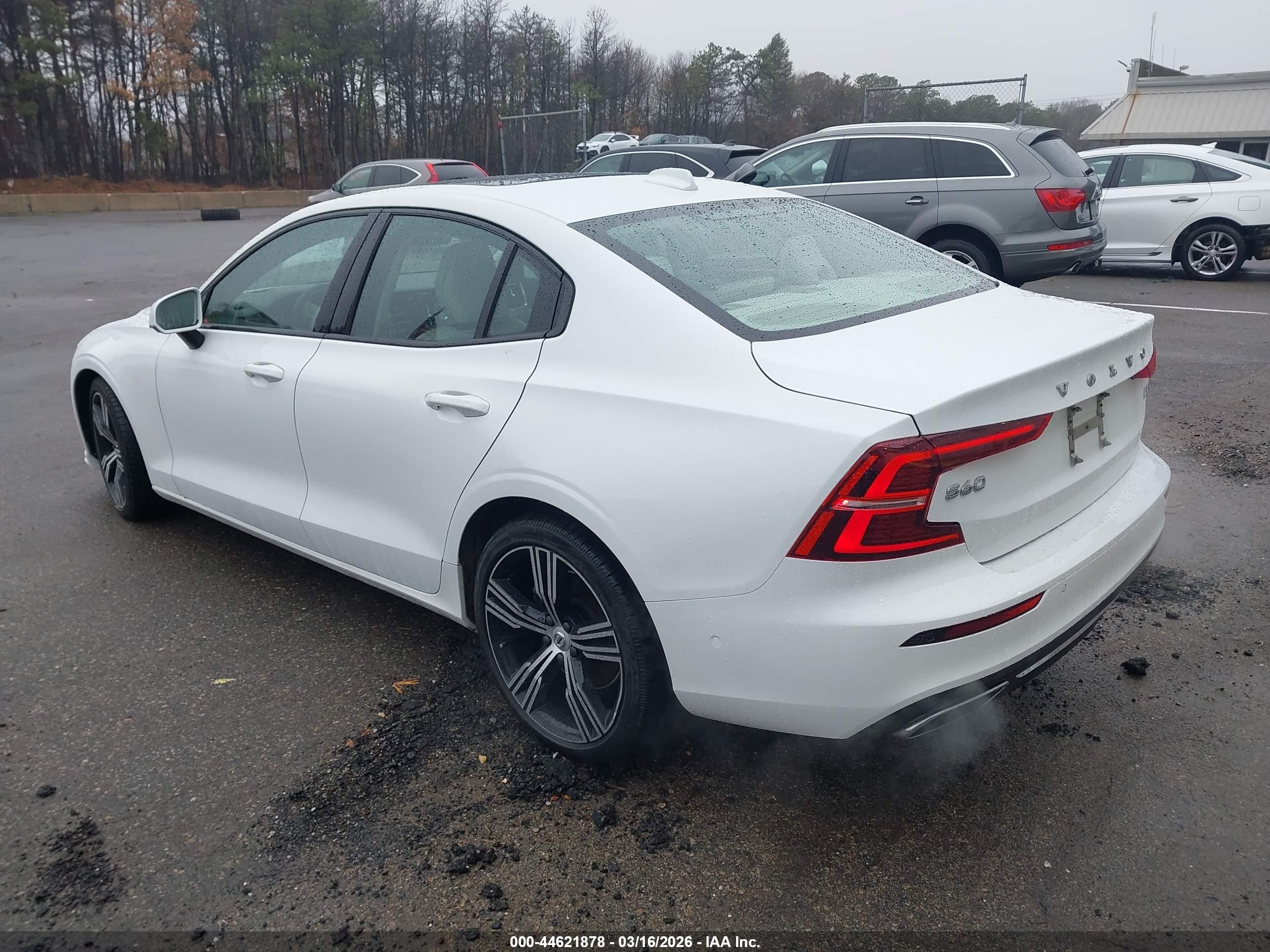 VOLVO S60 image 3
