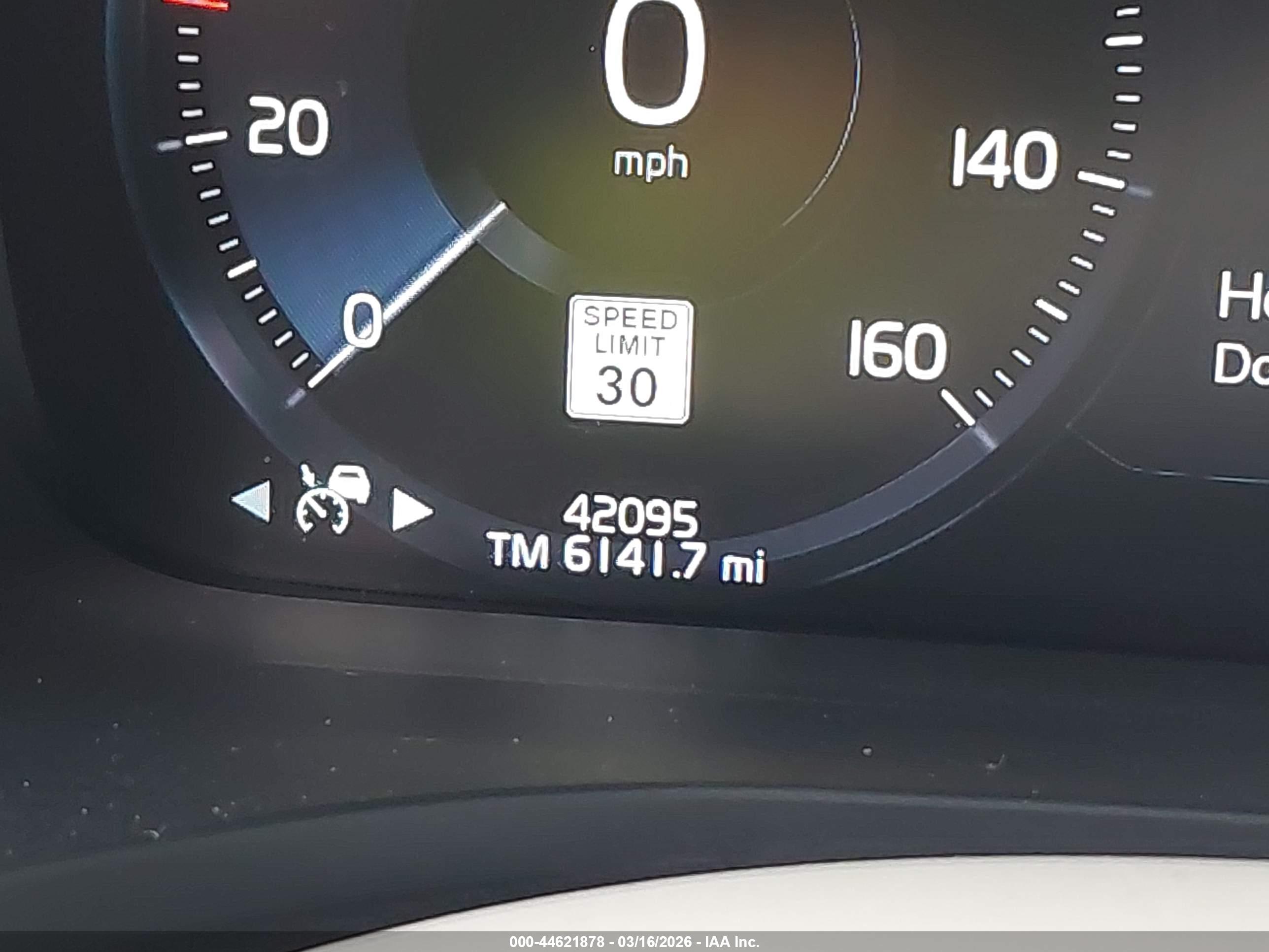 VOLVO S60 image 7