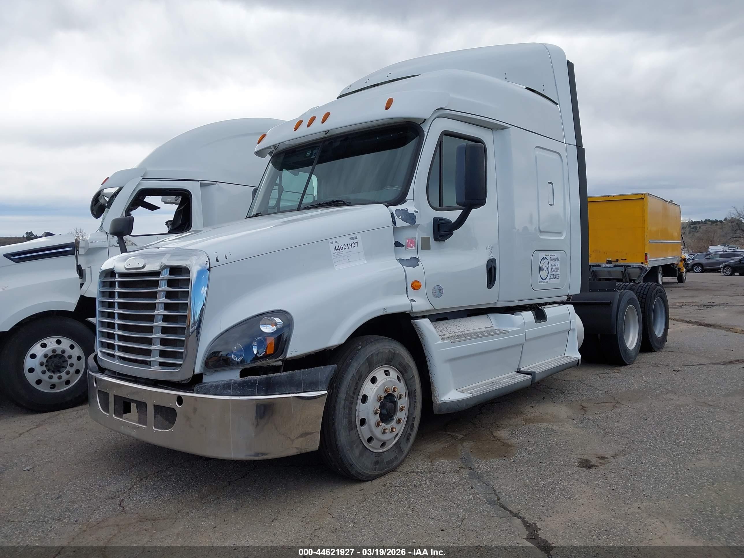 FREIGHTLINER CASCADIA image 2