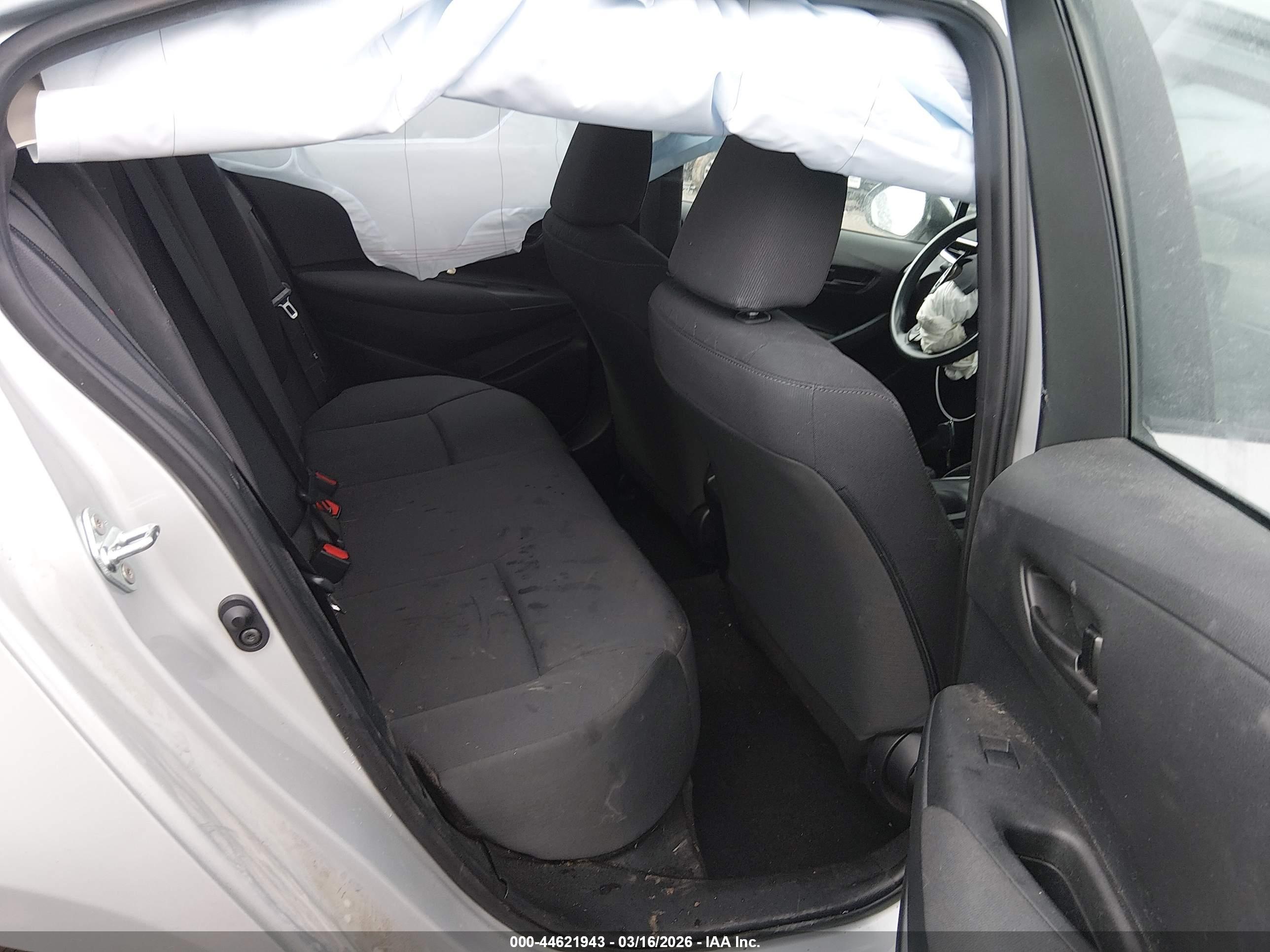 TOYOTA COROLLA image 8