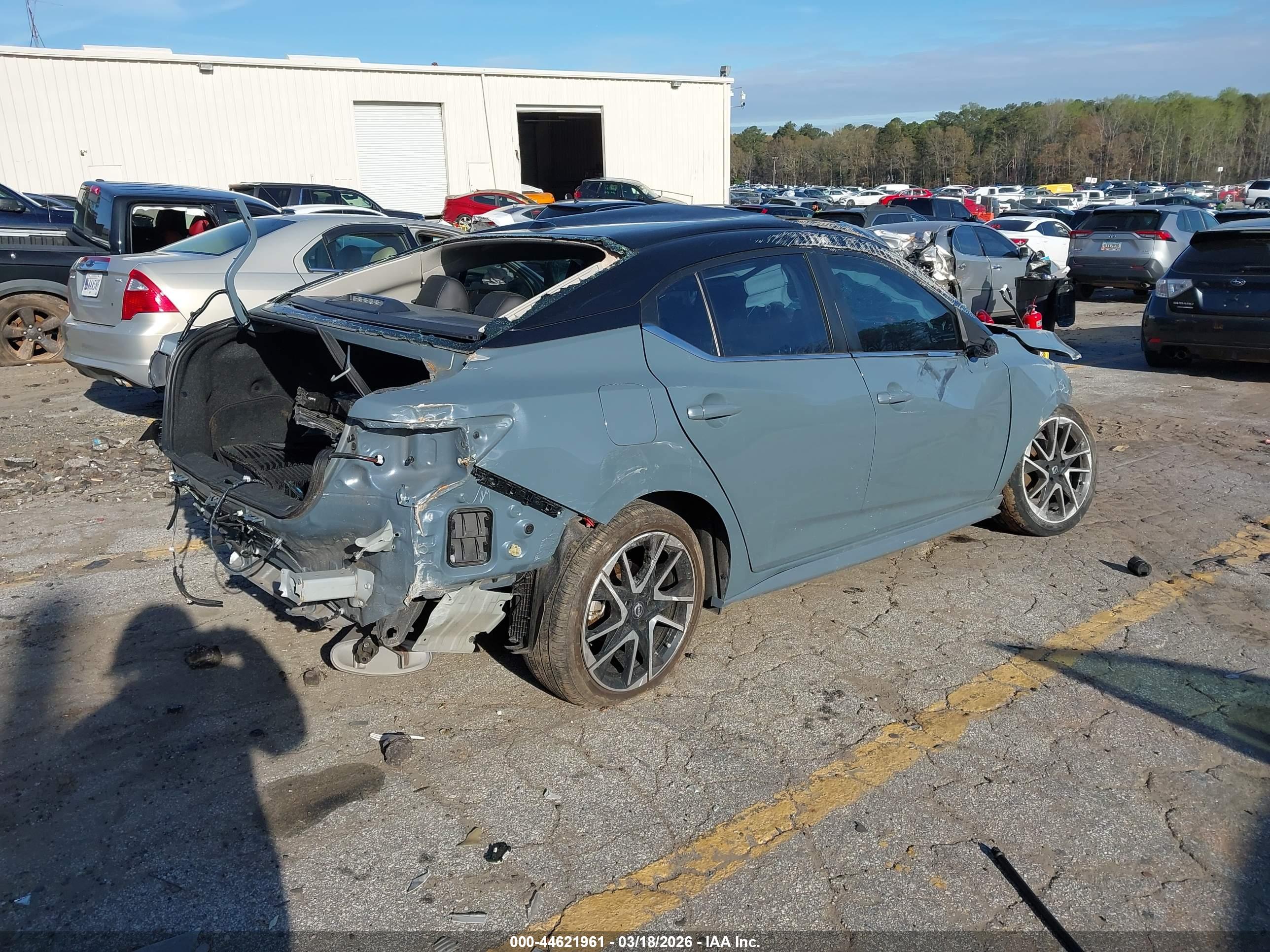 NISSAN SENTRA image 4