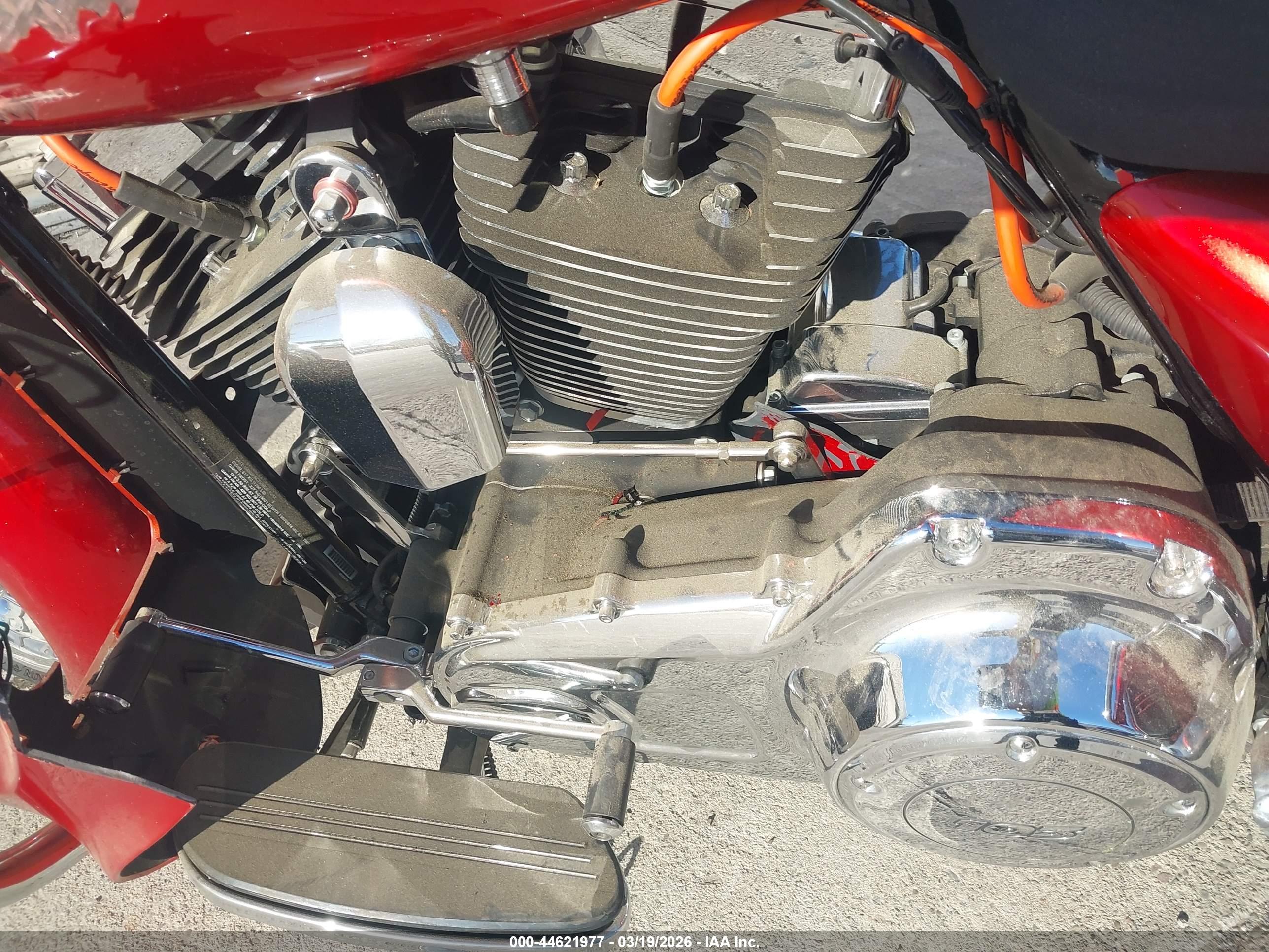 HARLEY-DAVIDSON FLTRX image 9