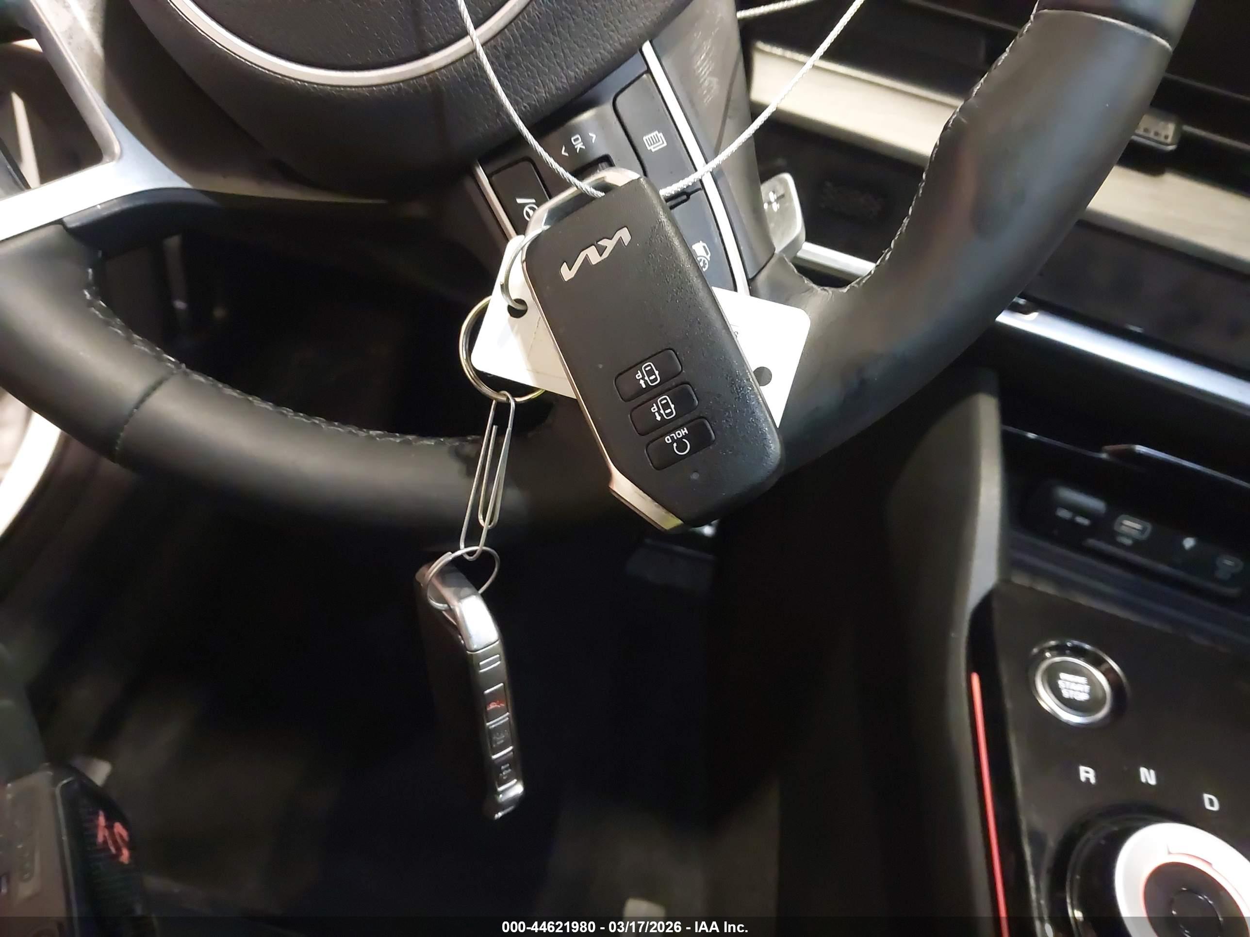 KIA SPORTAGE image 11