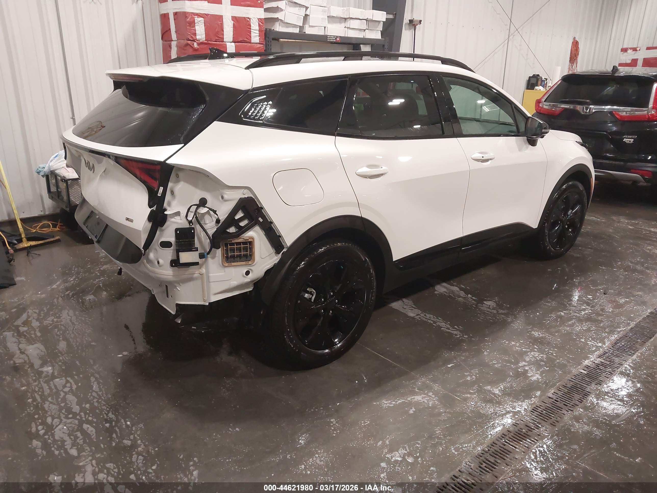 KIA SPORTAGE image 4