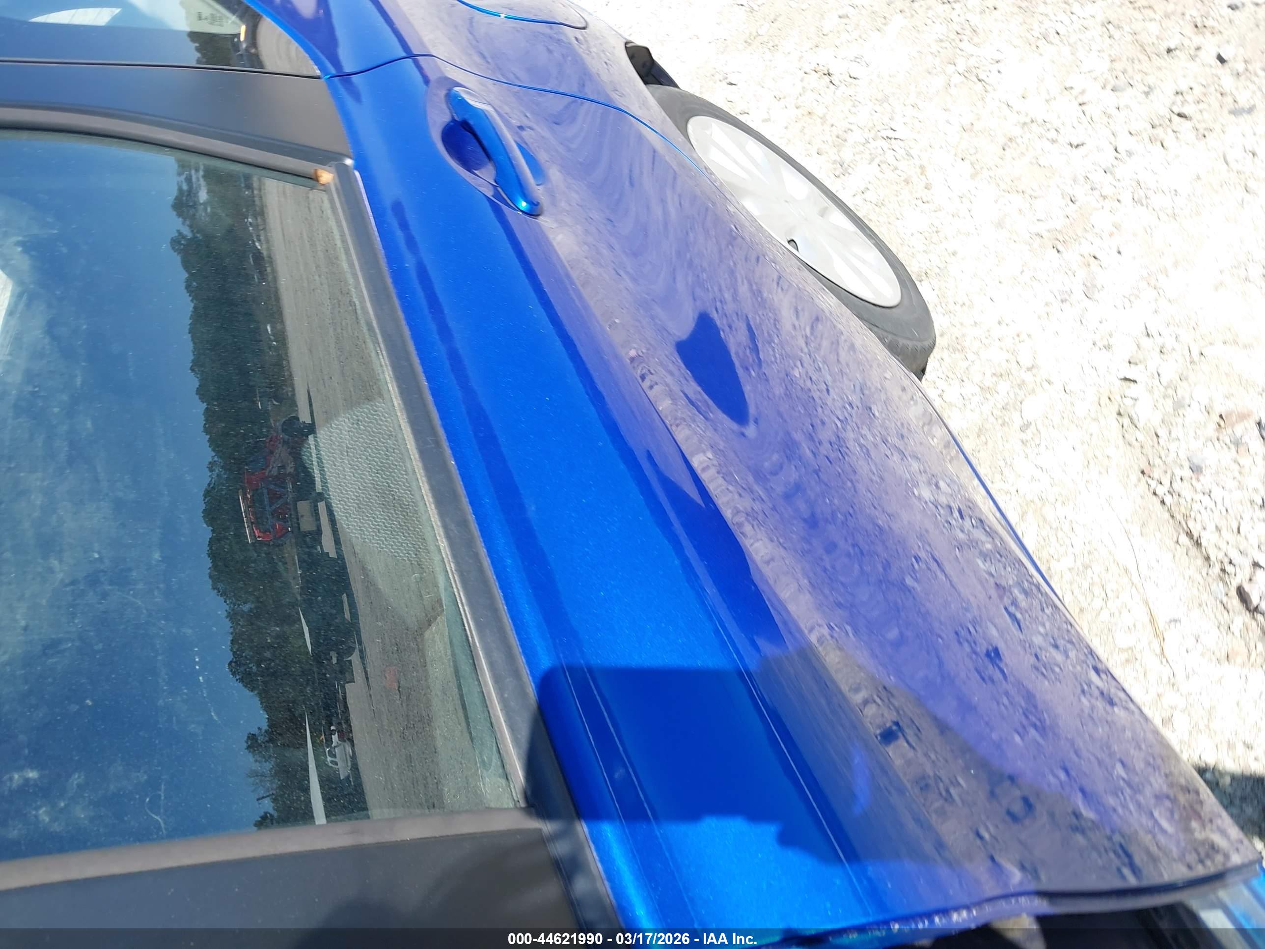 NISSAN VERSA image 6