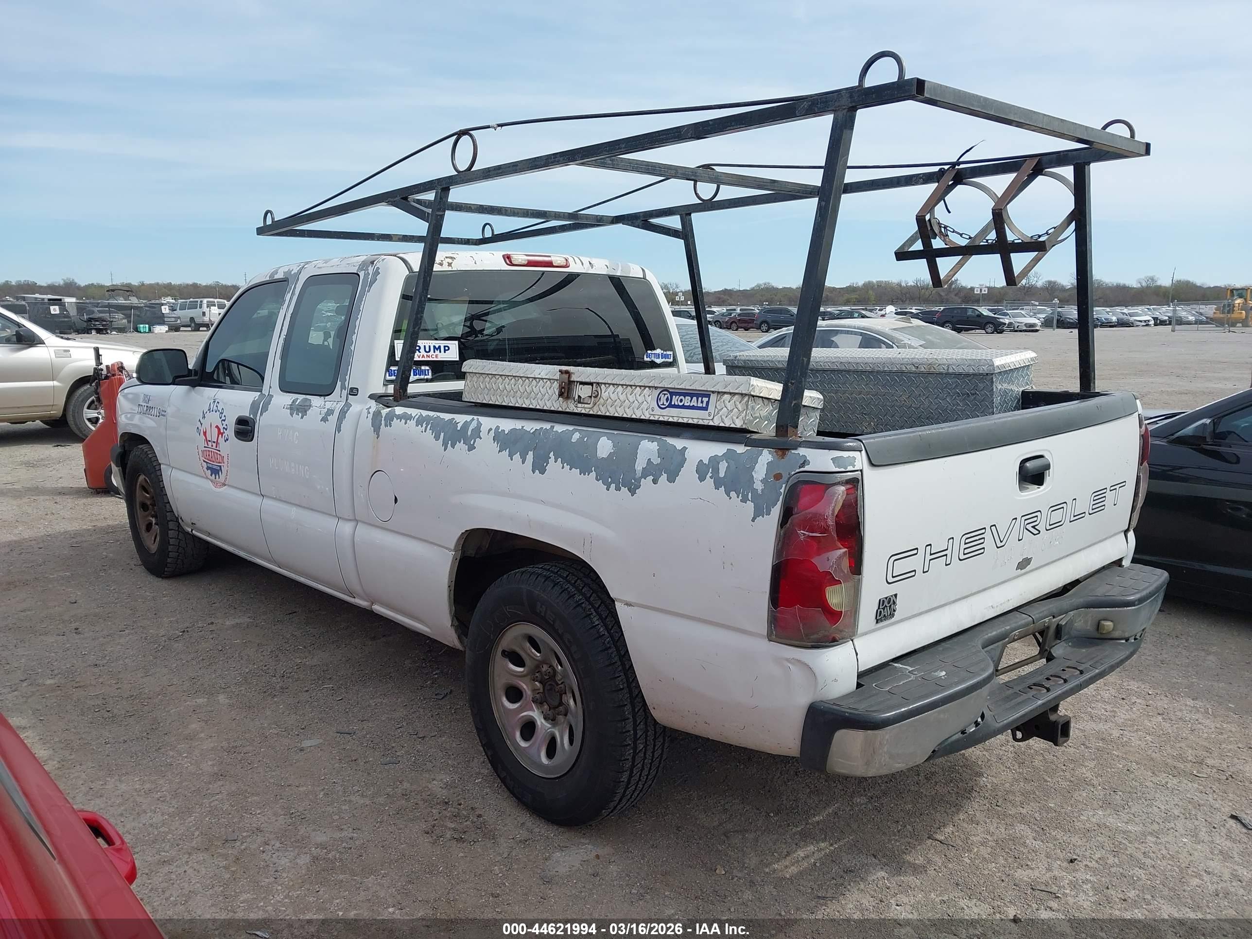 CHEVROLET SILVERADO image 3