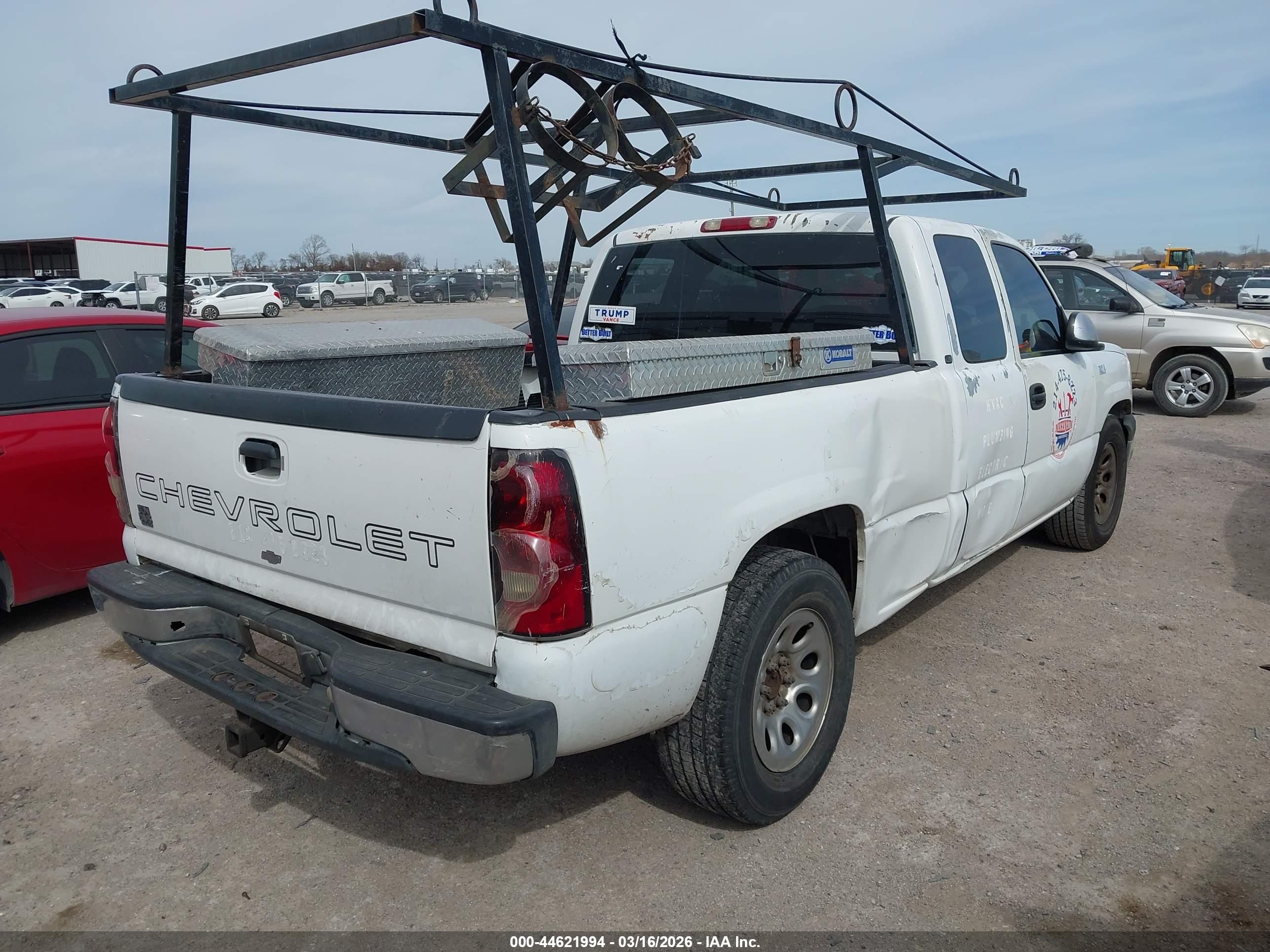 CHEVROLET SILVERADO image 4