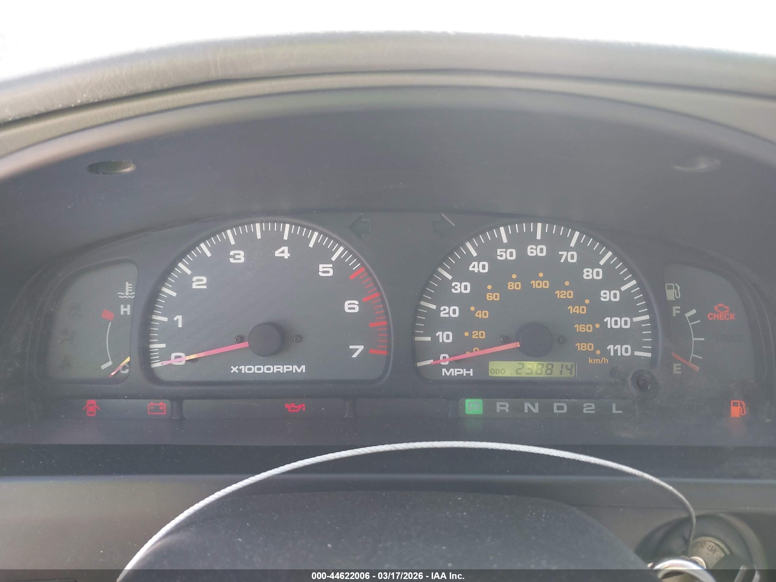 TOYOTA 4RUNNER image 7