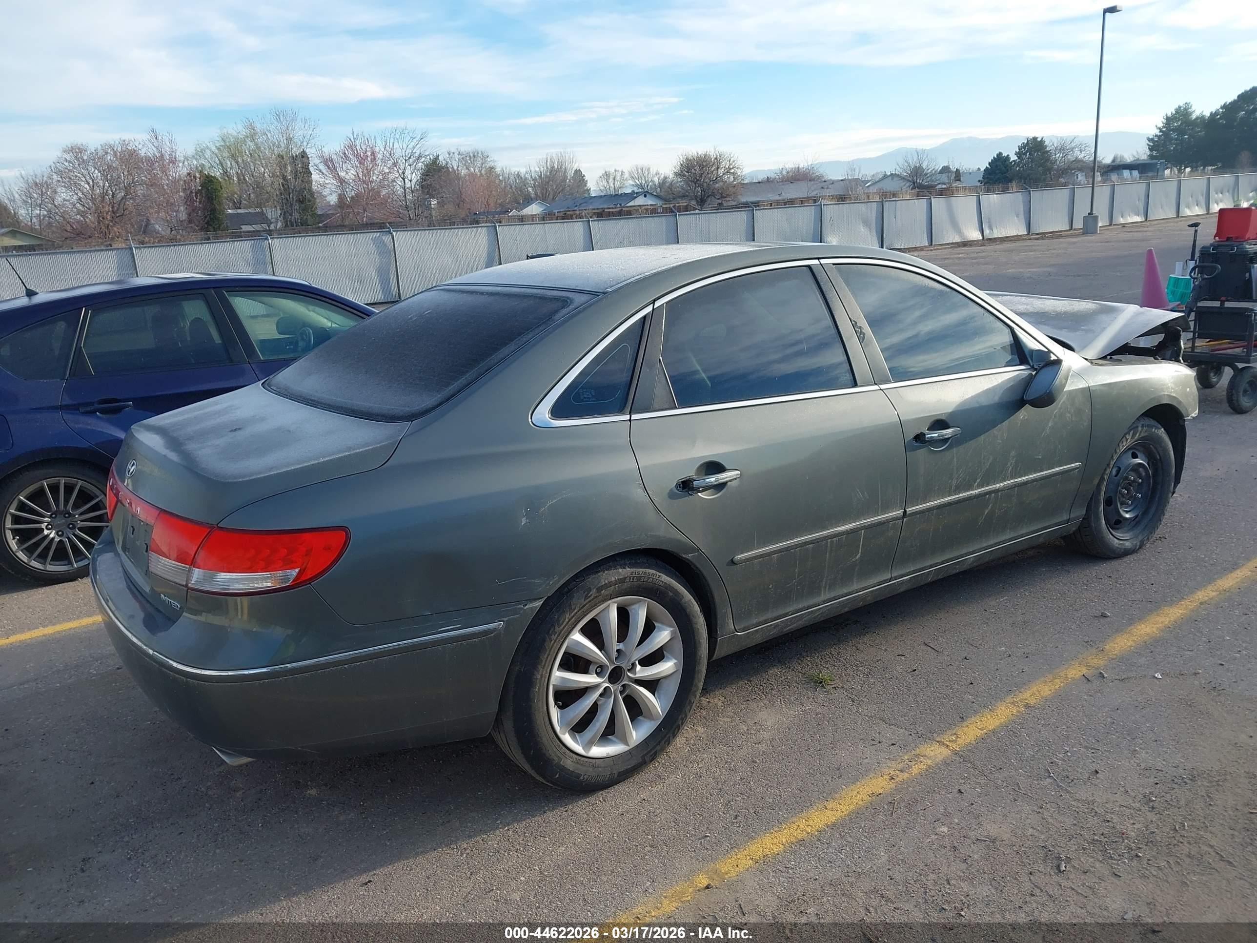 HYUNDAI AZERA image 4