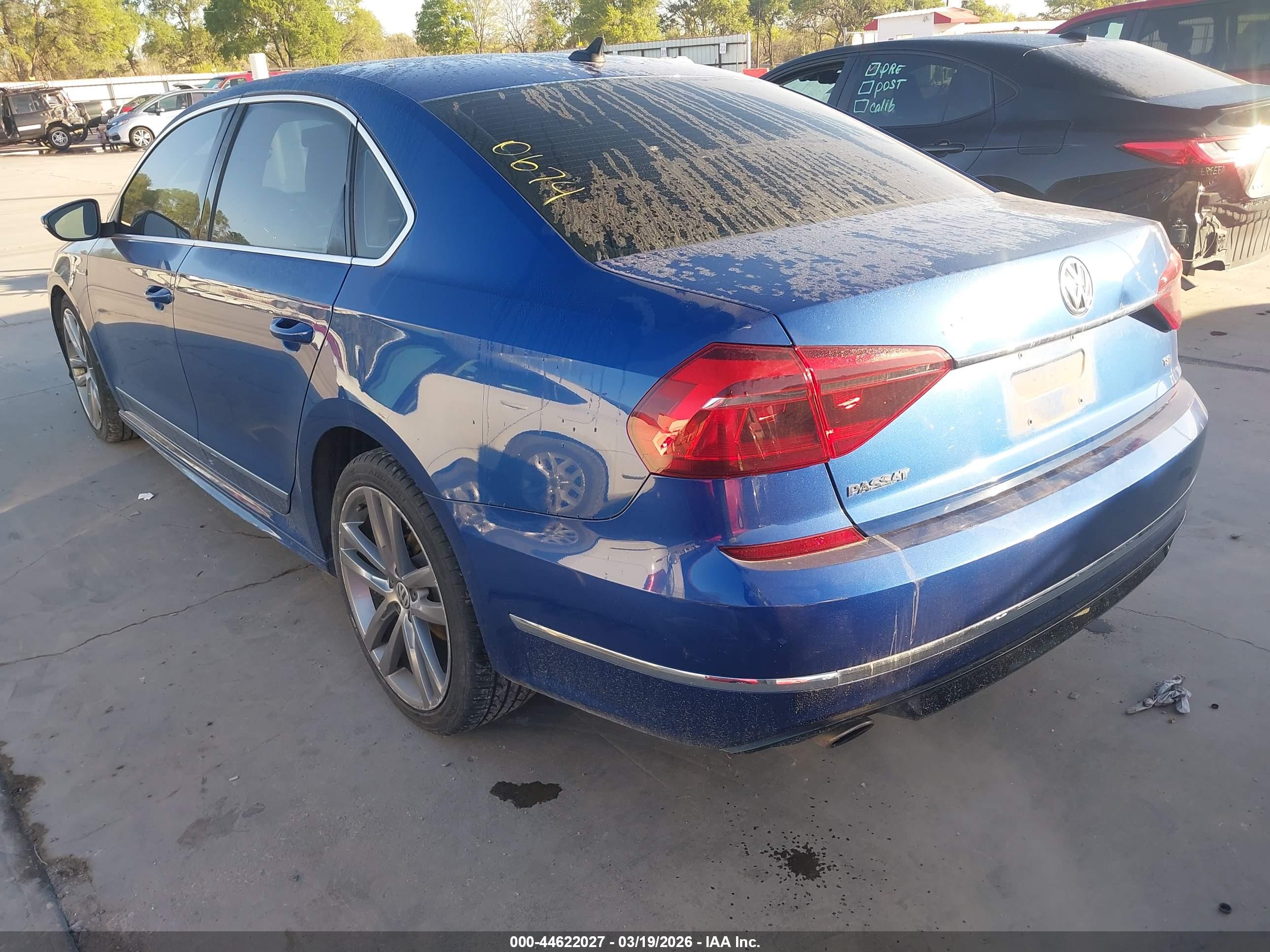 VOLKSWAGEN PASSAT image 3