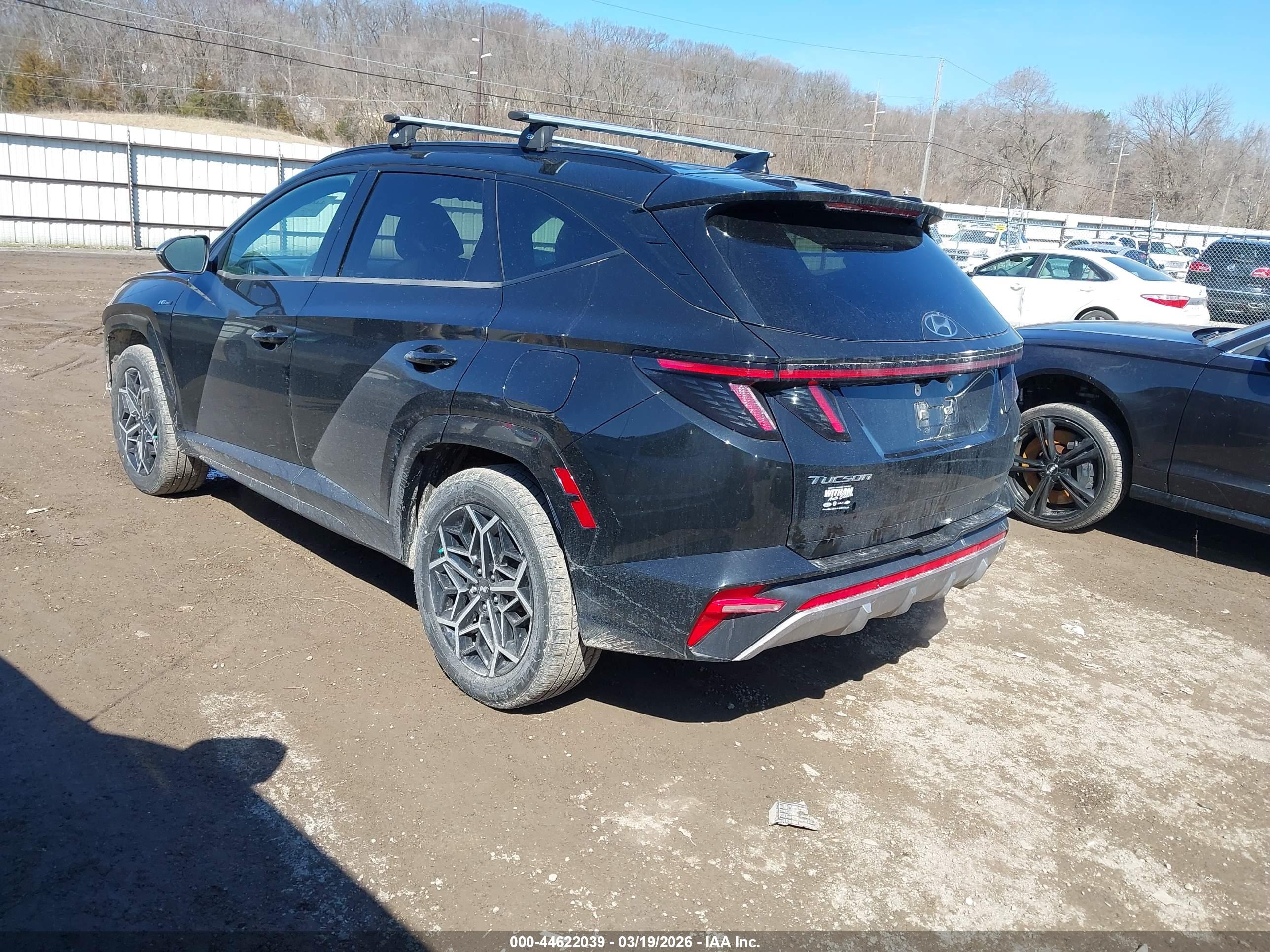 HYUNDAI TUCSON image 3