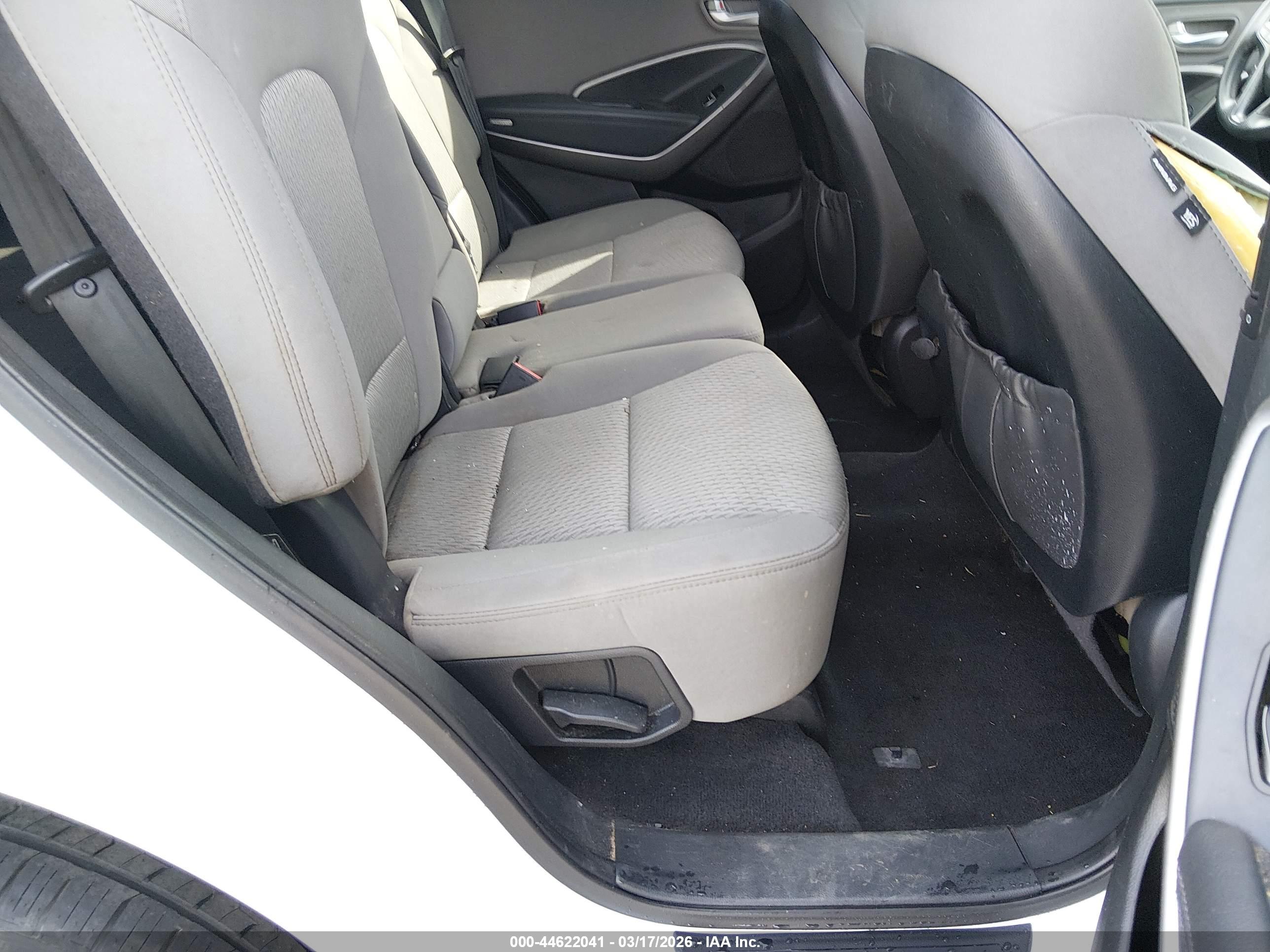 HYUNDAI SANTA image 8