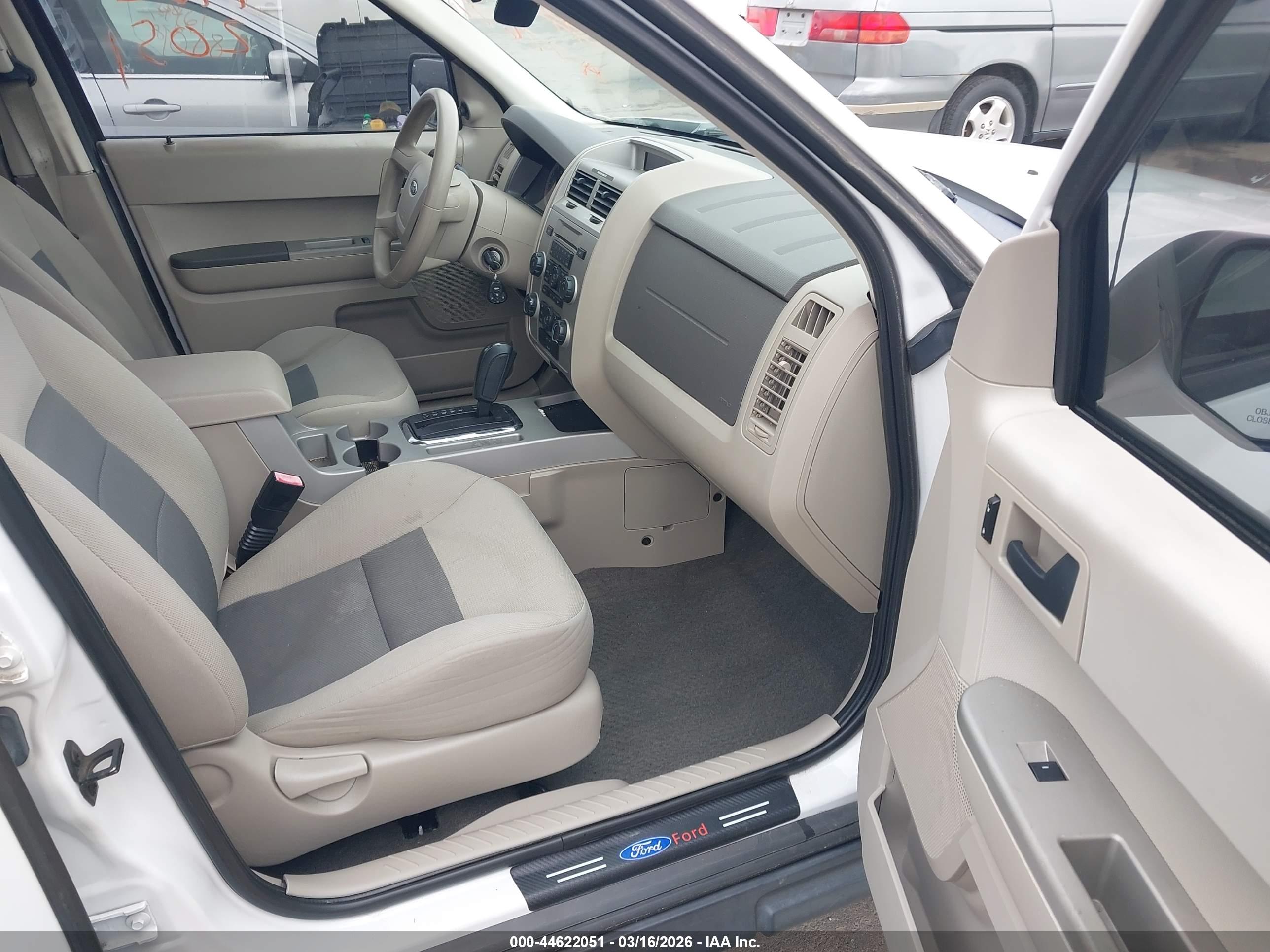 FORD ESCAPE image 5