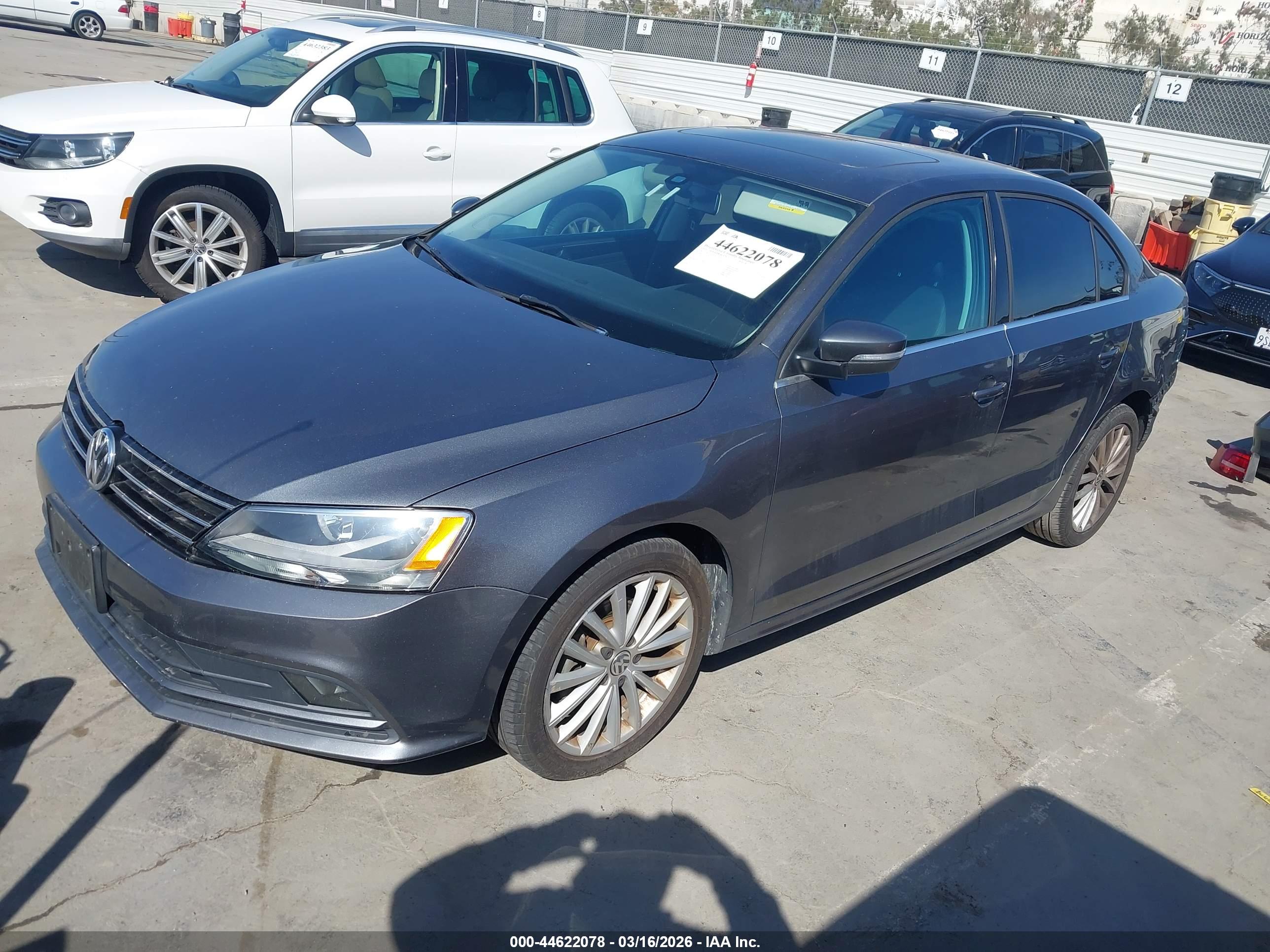 VOLKSWAGEN JETTA image 2