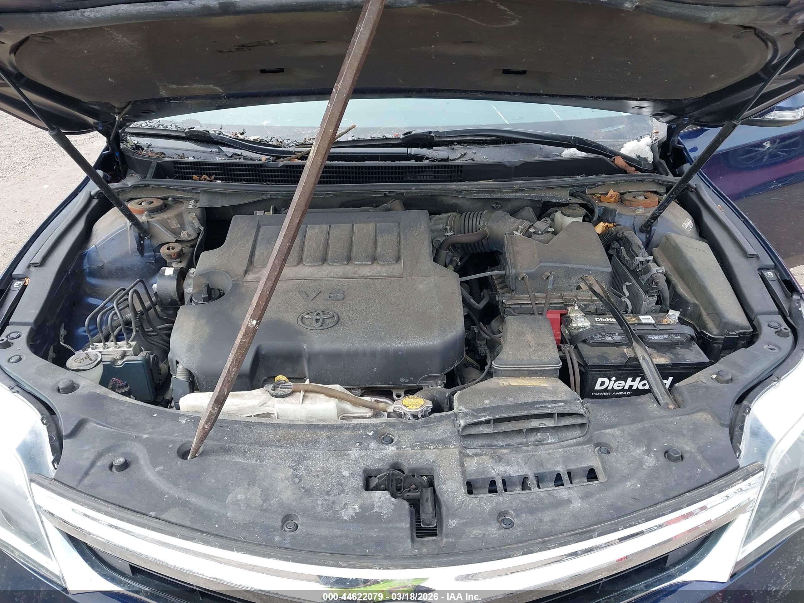 TOYOTA AVALON image 10