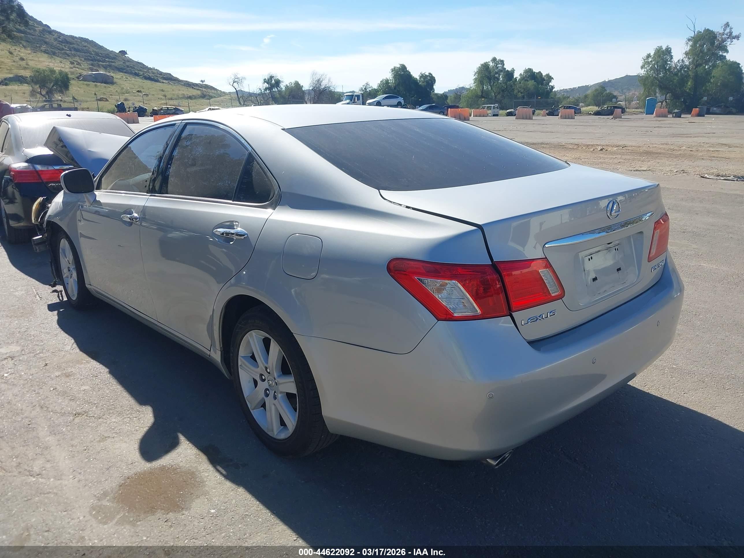 LEXUS ES image 3