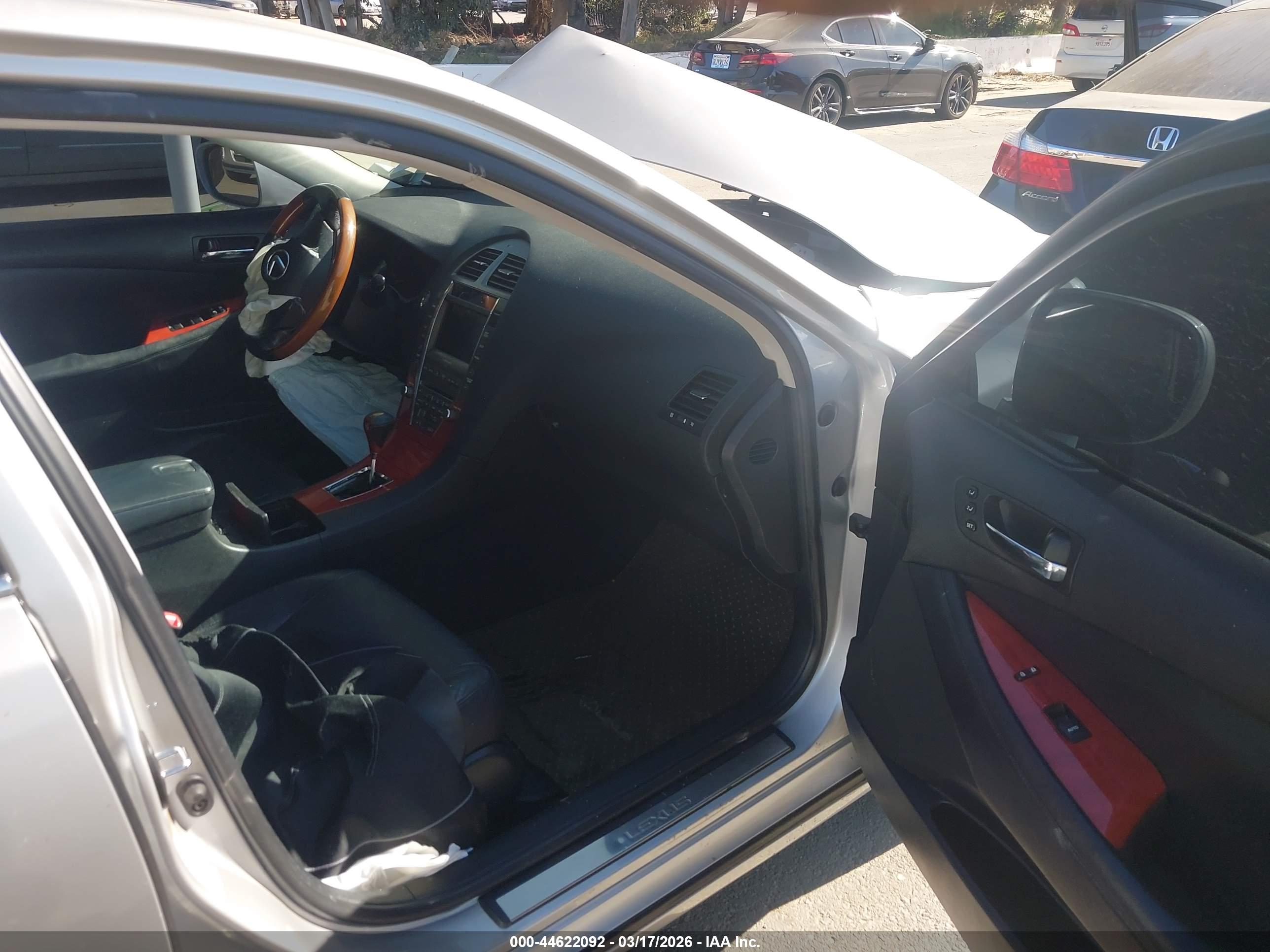 LEXUS ES image 5